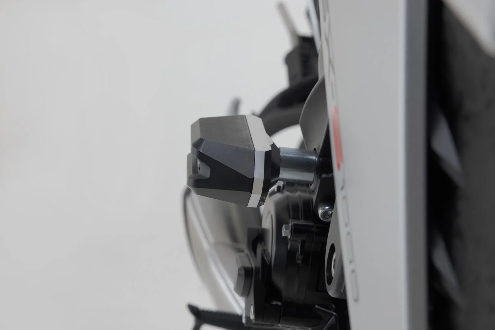 Frame Slider Kit Suzuki GSX-S 1000 (21-) Black - Image 4