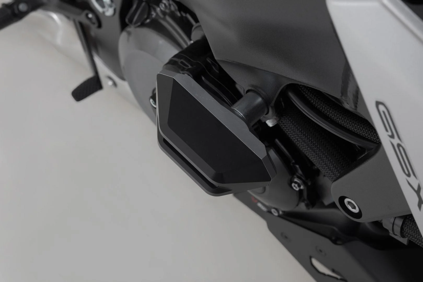 Frame Slider Kit Suzuki GSX-S 1000 (21-) Black - Image 5