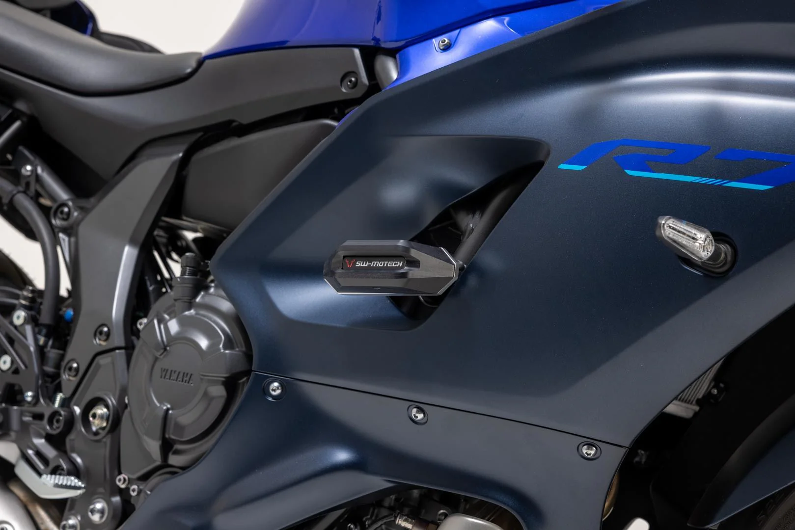 Frame Slider Kit Yamaha YZF-R7 (21-) Black - Image 2