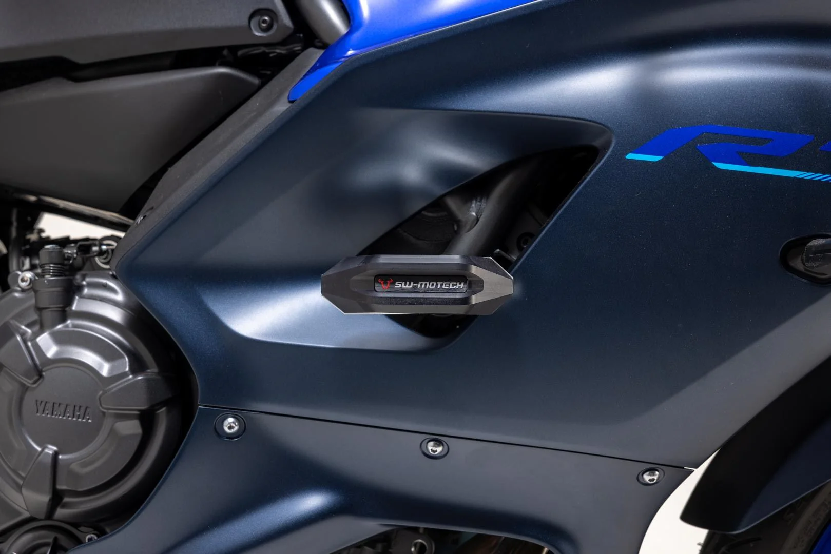 Frame Slider Kit Yamaha YZF-R7 (21-) Black - Image 4