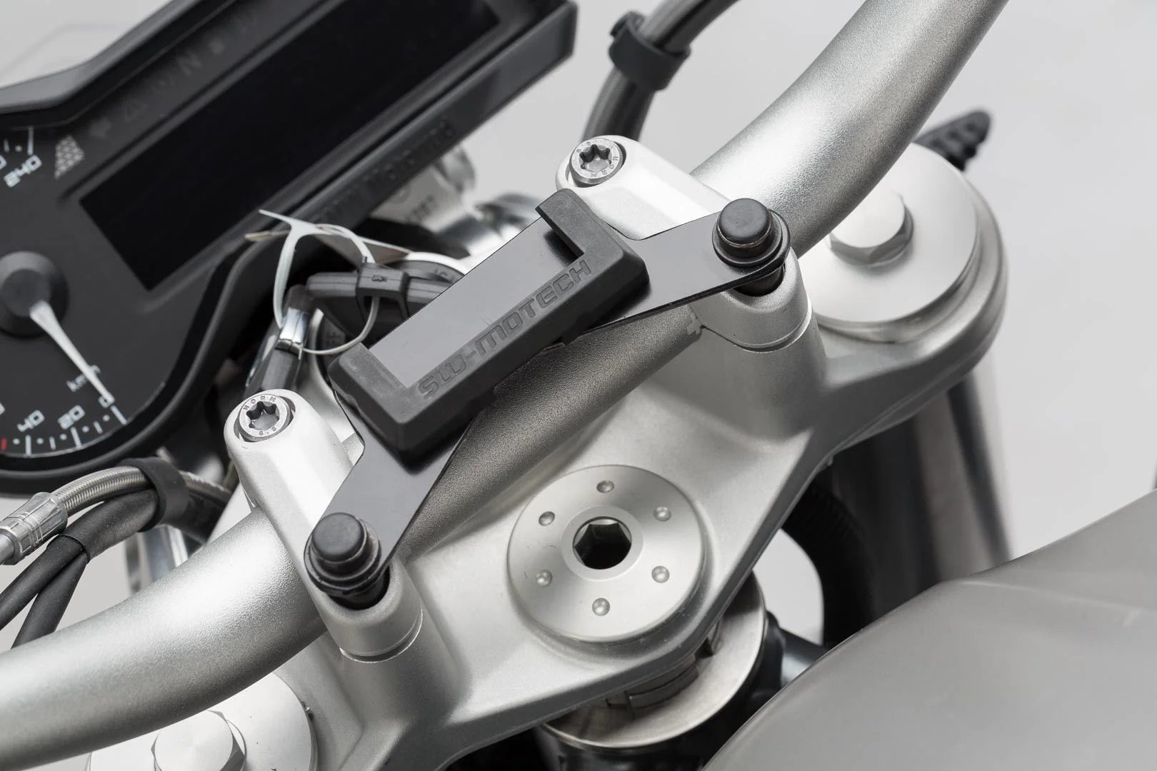 GPS Mount for Handlebar BMW / Triumph models, Himalayan Black - Image 2