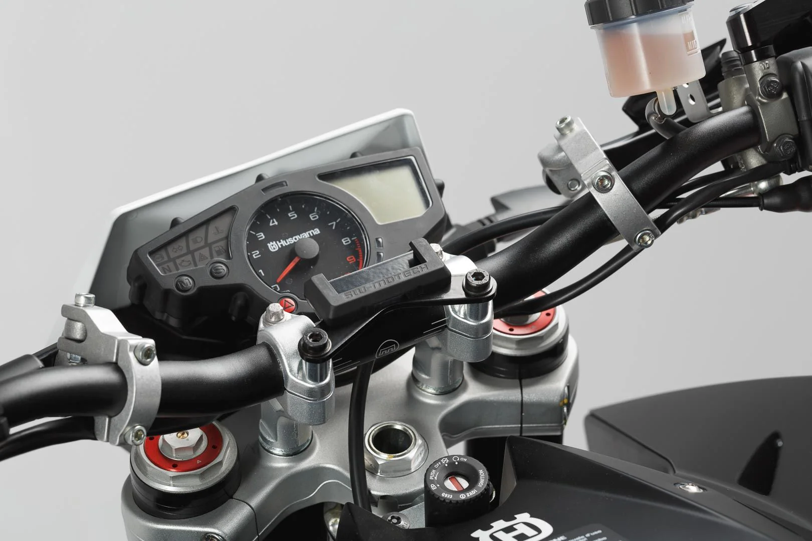 GPS Mount for Handlebar Shock Absorbent Black - Image 2