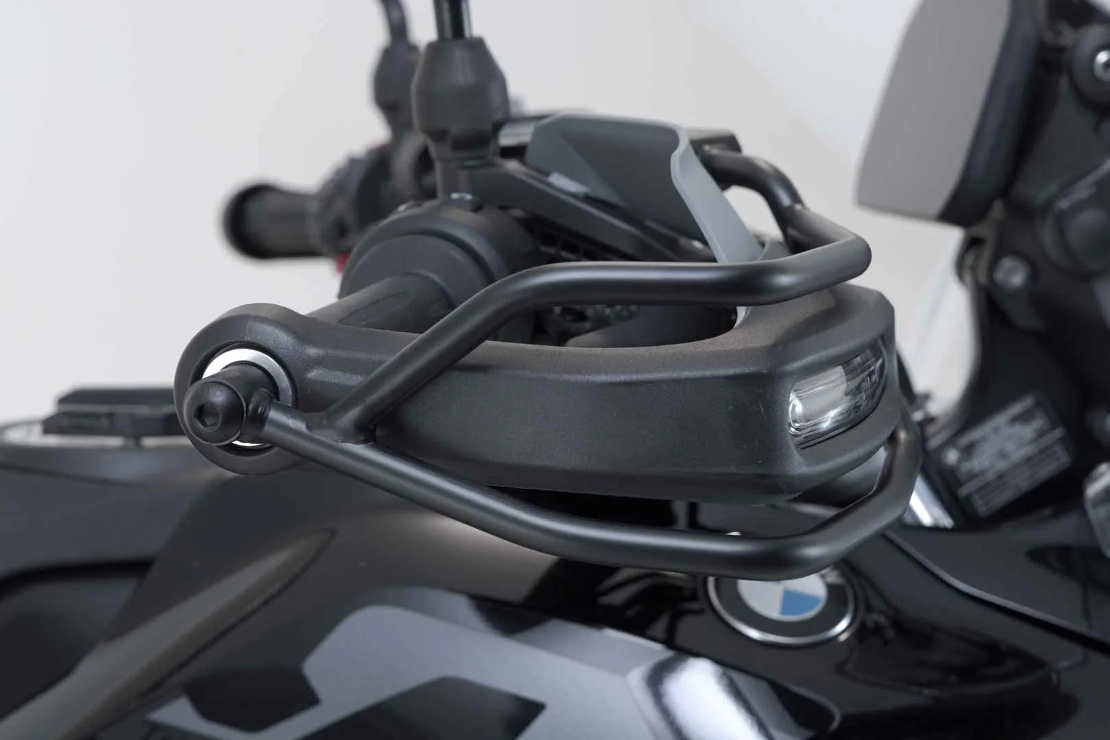 Handguard Black. BMW R 1300 GS (23-). - Image 8