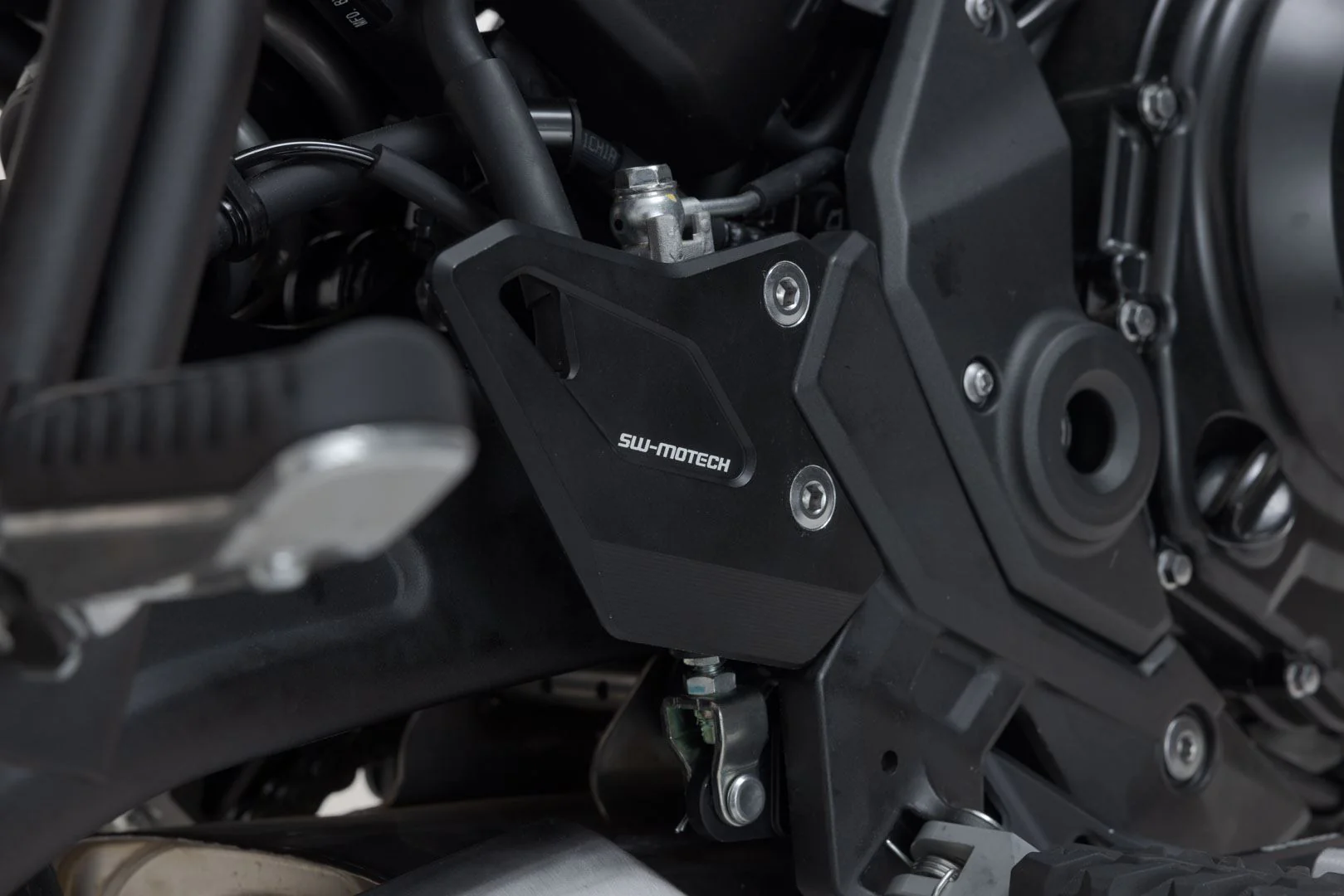 Heel guard Kawasaki Z650RS (21-) Black - Image 4