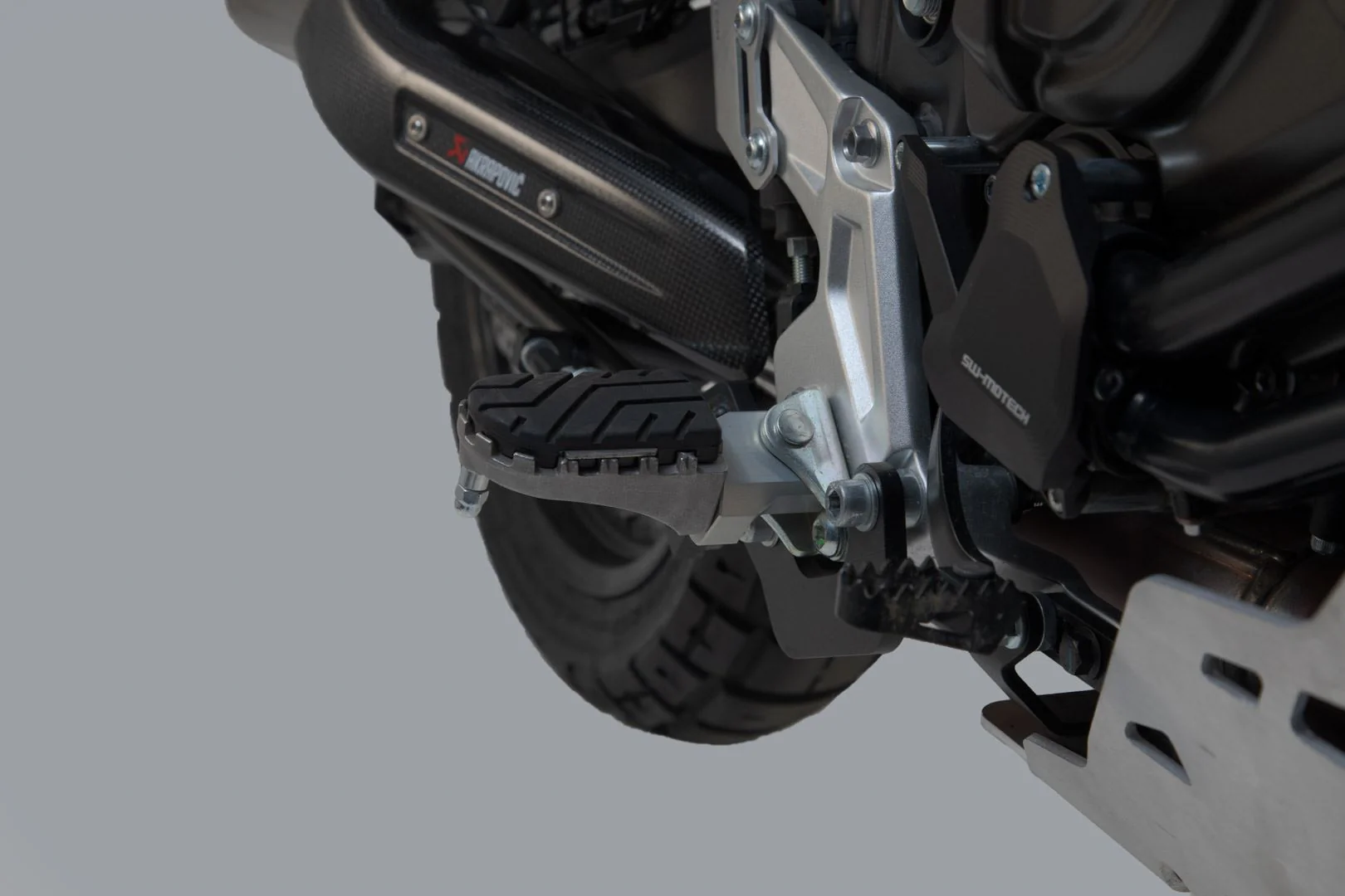 ION footrest kit Silver. Yamaha TÈnÈrÈ 700 models (19-).