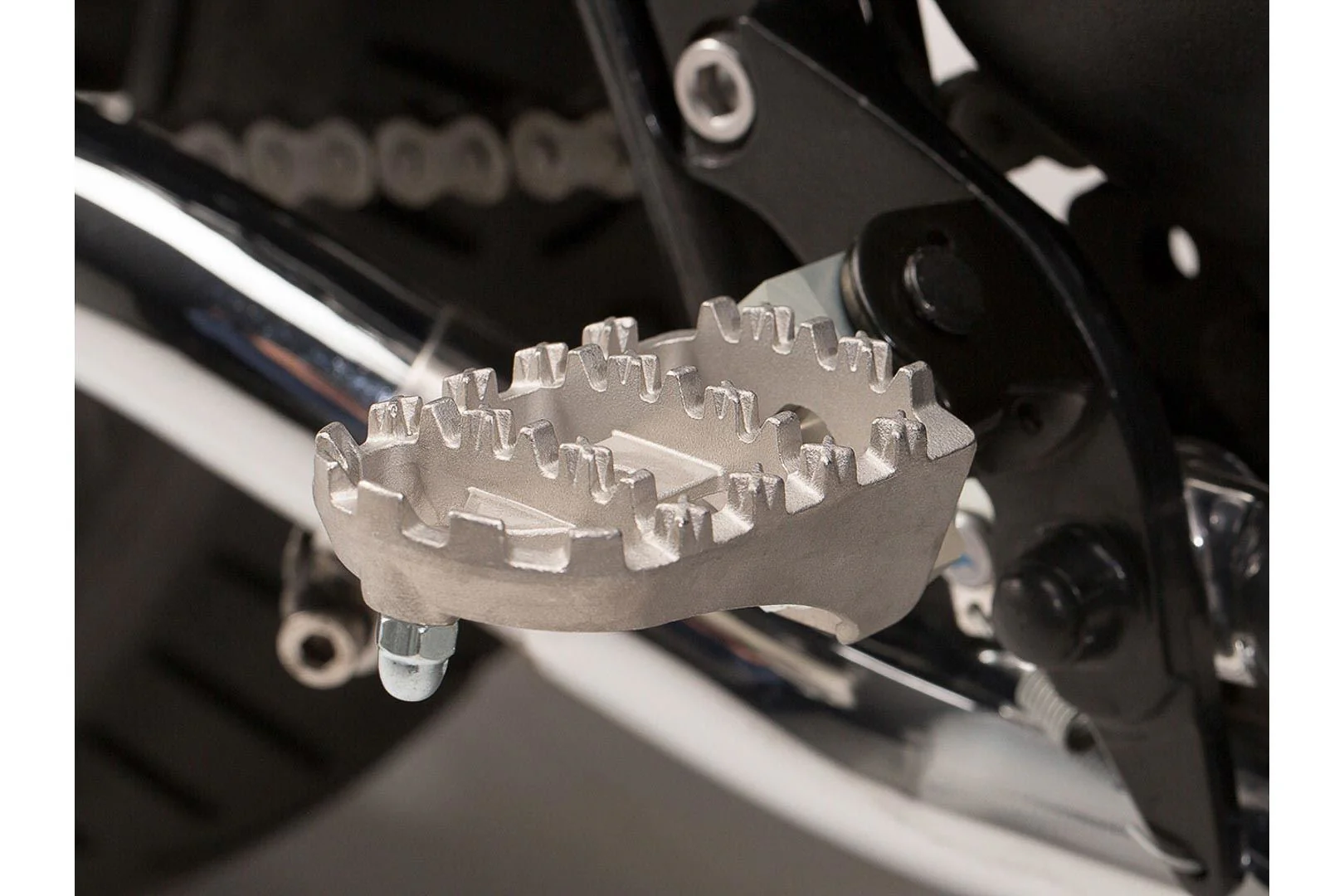 ION footrest kit Triumph Bonneville/T100 (04-16), Scrambler (05-) - Image 5