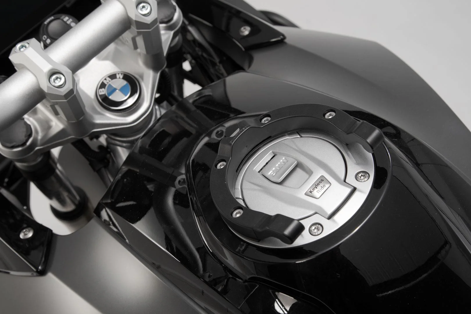 ION Tank Ring BMW / KTM / Ducati models Black - Image 3
