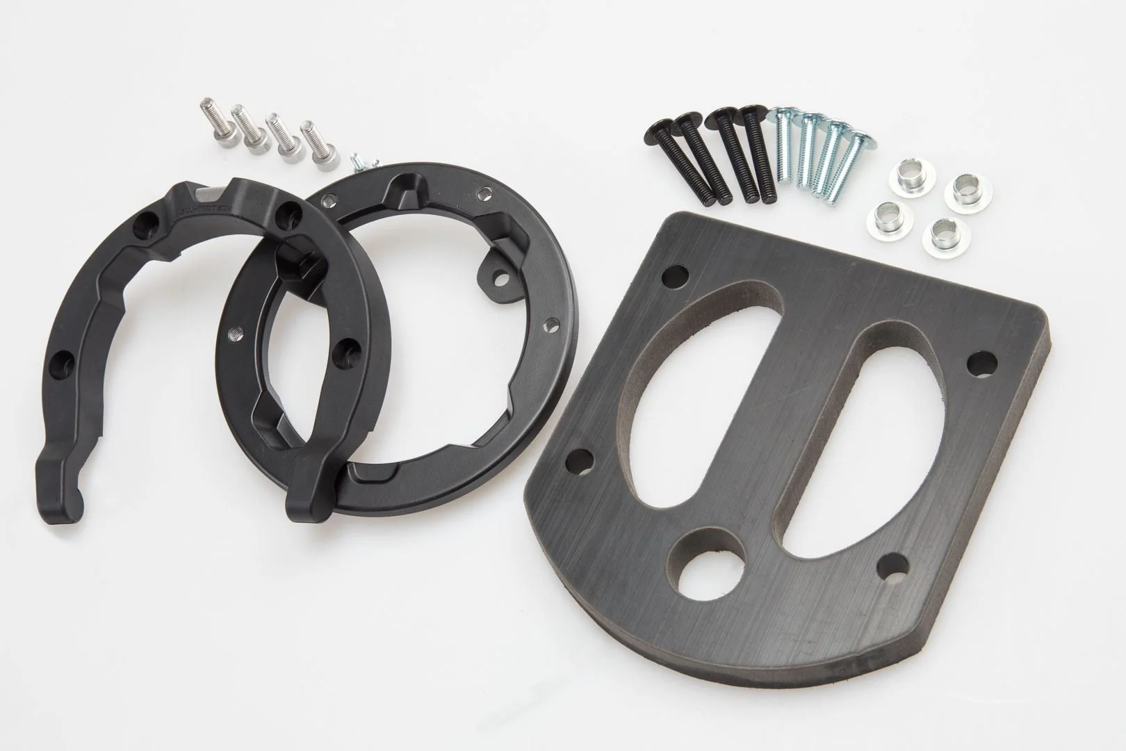 ION tank ring Kawasaki Z650 (16-22), Ninja 650 (16-) Black - Image 2