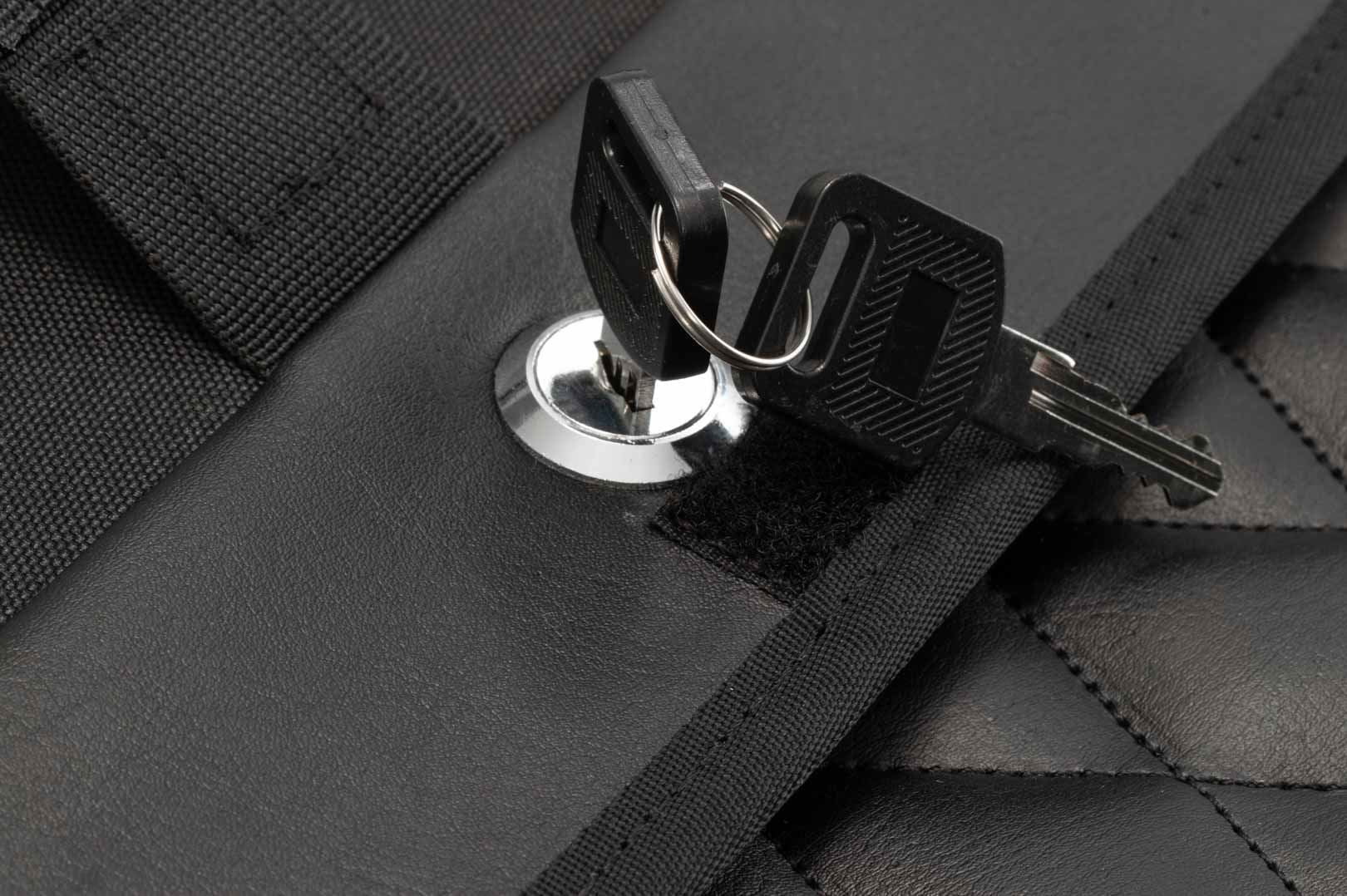 Legend Gear Lock Set 2 locks/2 keys Simultaneous locking For LH - Image 2