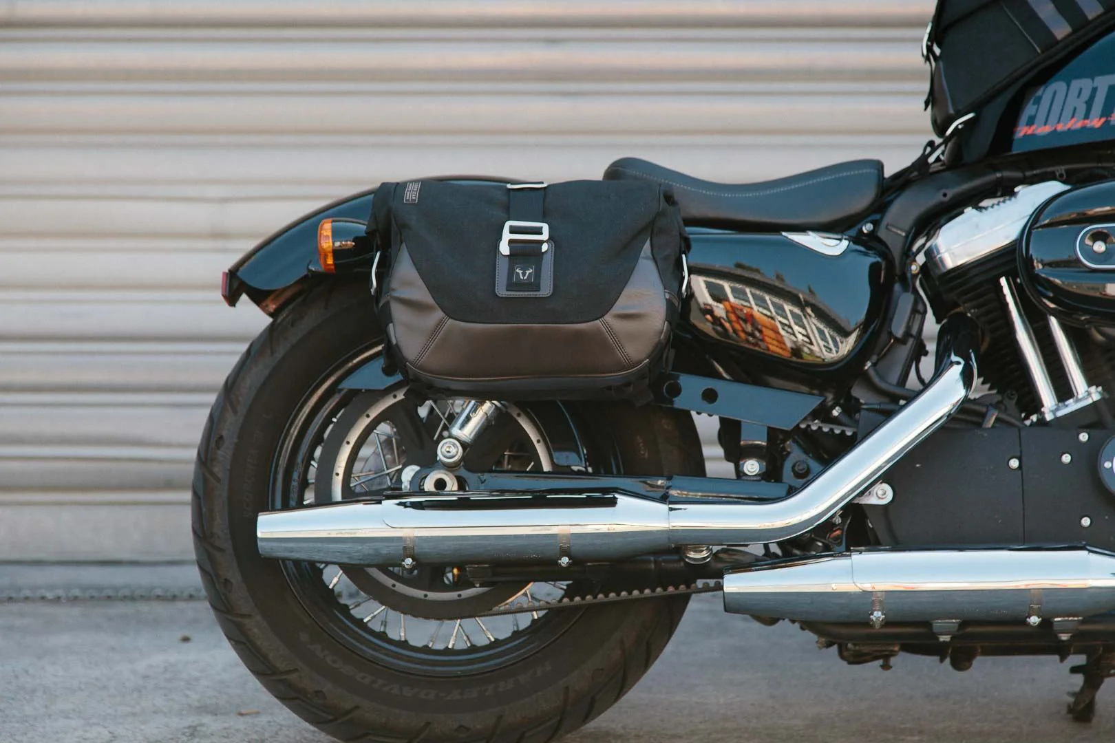 Legend Gear Side Bag System LC Harley-Davidson Sportster models (04-) Black Edition - Image 5