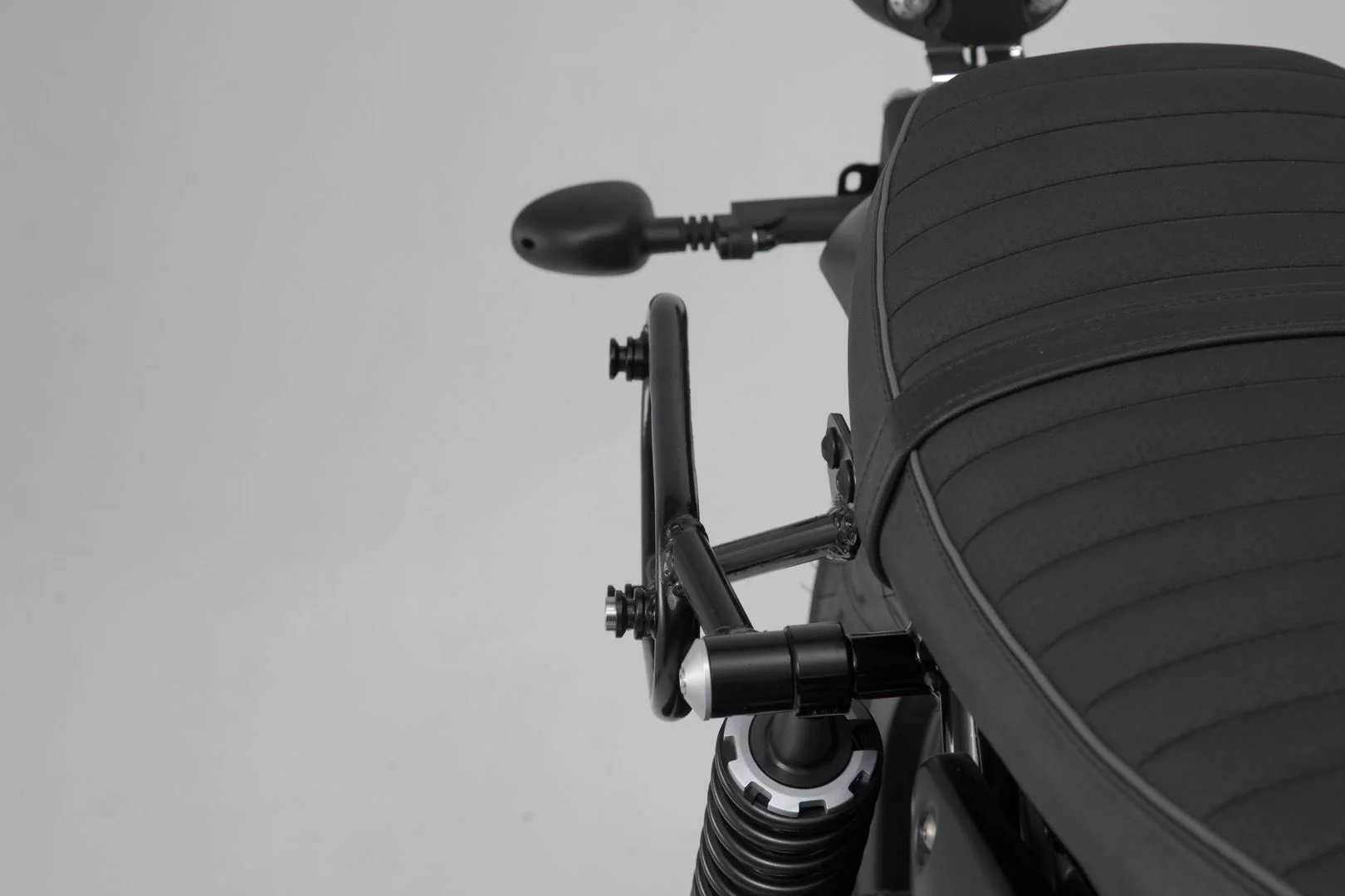 Legend Gear Side Bag System LC Moto Guzzi V9 Roamer/Bobber (15-) Black Edition - Image 5