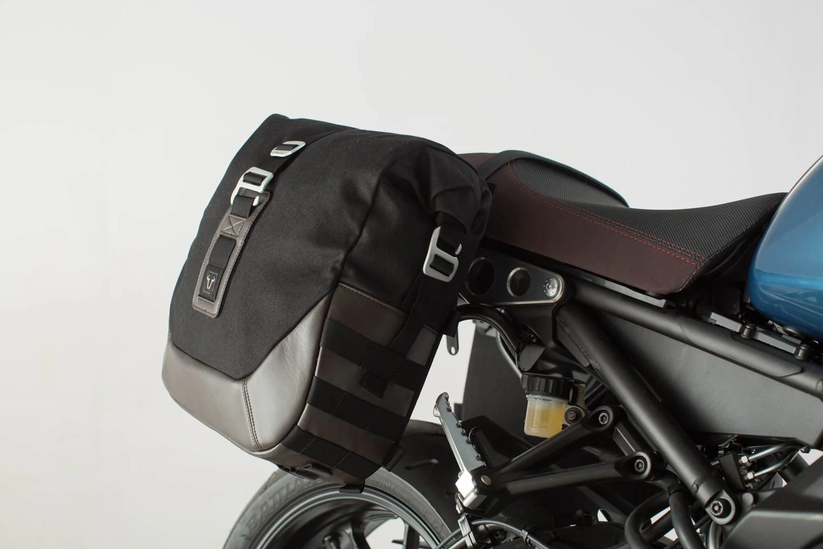 Legend Gear Side Bag System LC Yamaha XSR 900 (15-) - Image 2