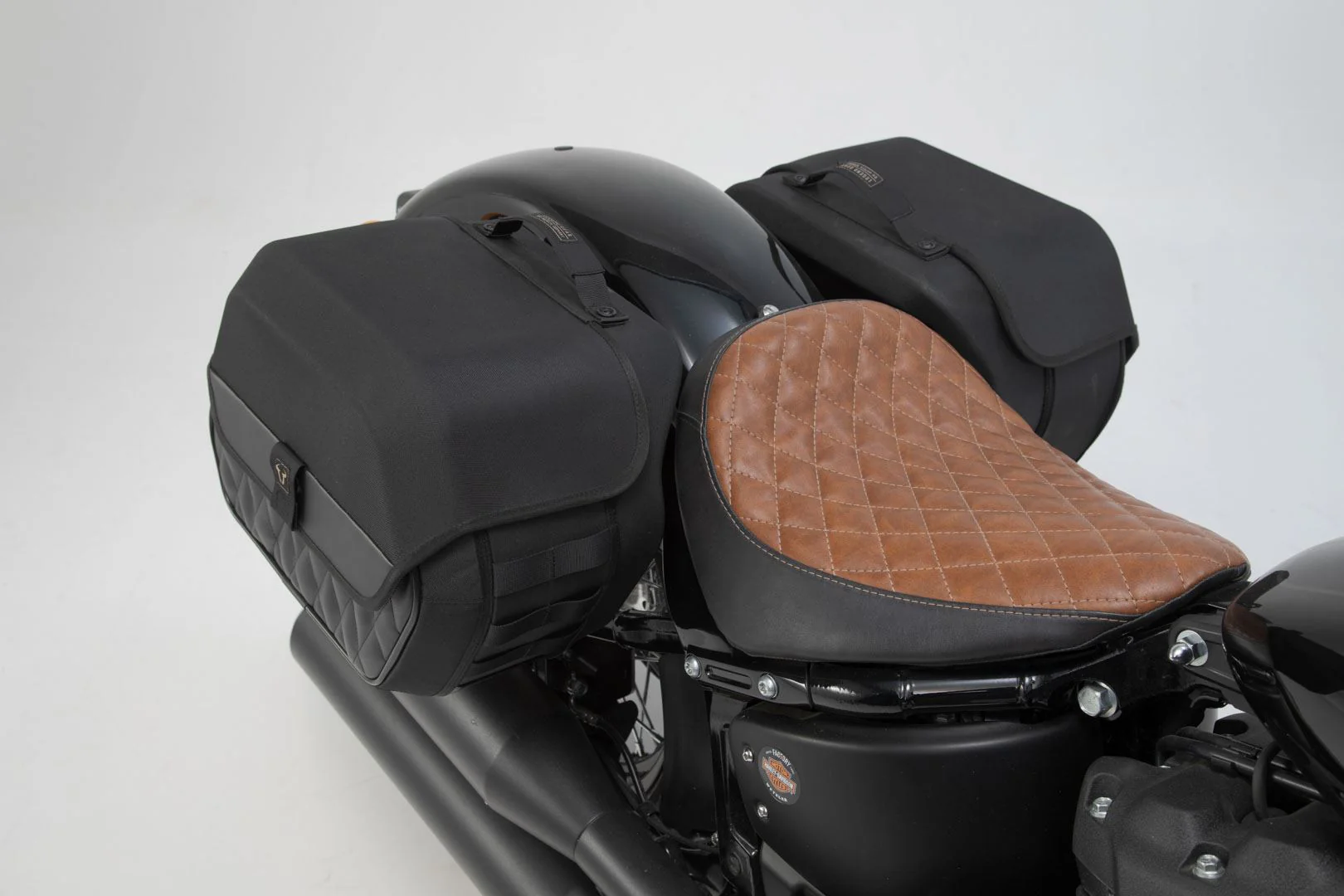 Legend Gear Side Bag System LH Harley-Davidson Softail Str Bob (17-),Standard (20-) - Image 3