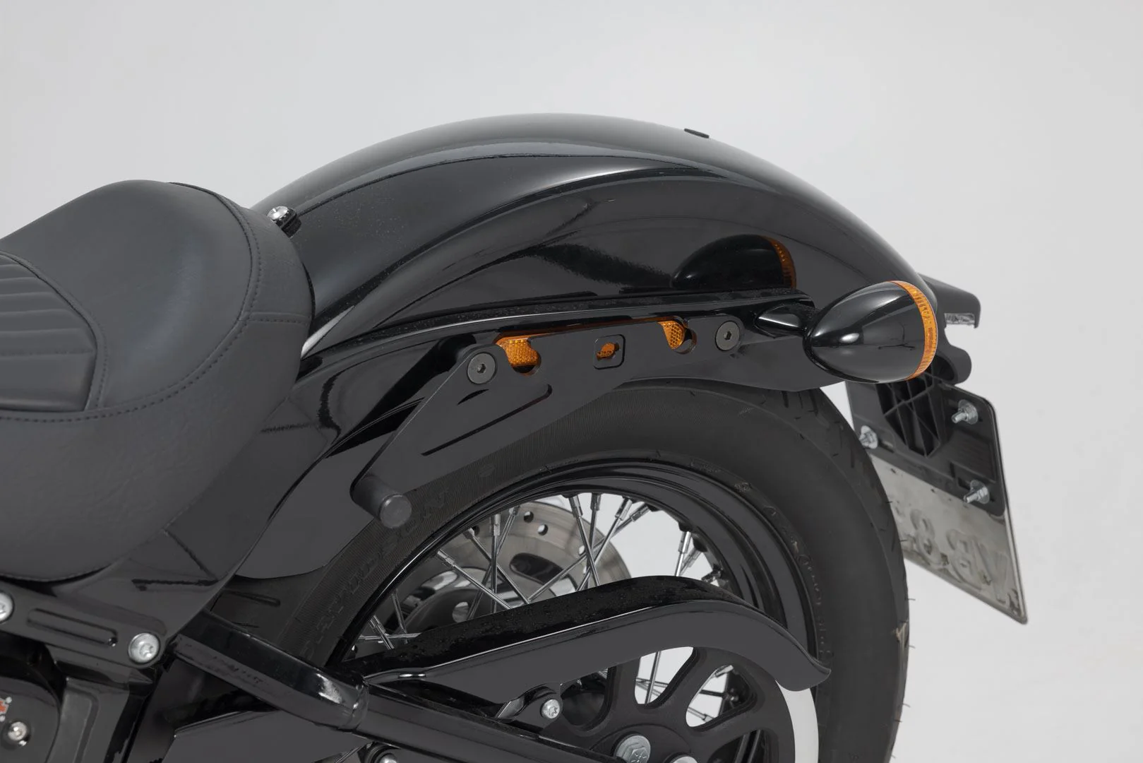 Legend Gear Side Bag System LH1/LH1 2x 19,5 litre Harley Davidson Softail StrBob (17-), Standard (20-) - Image 3
