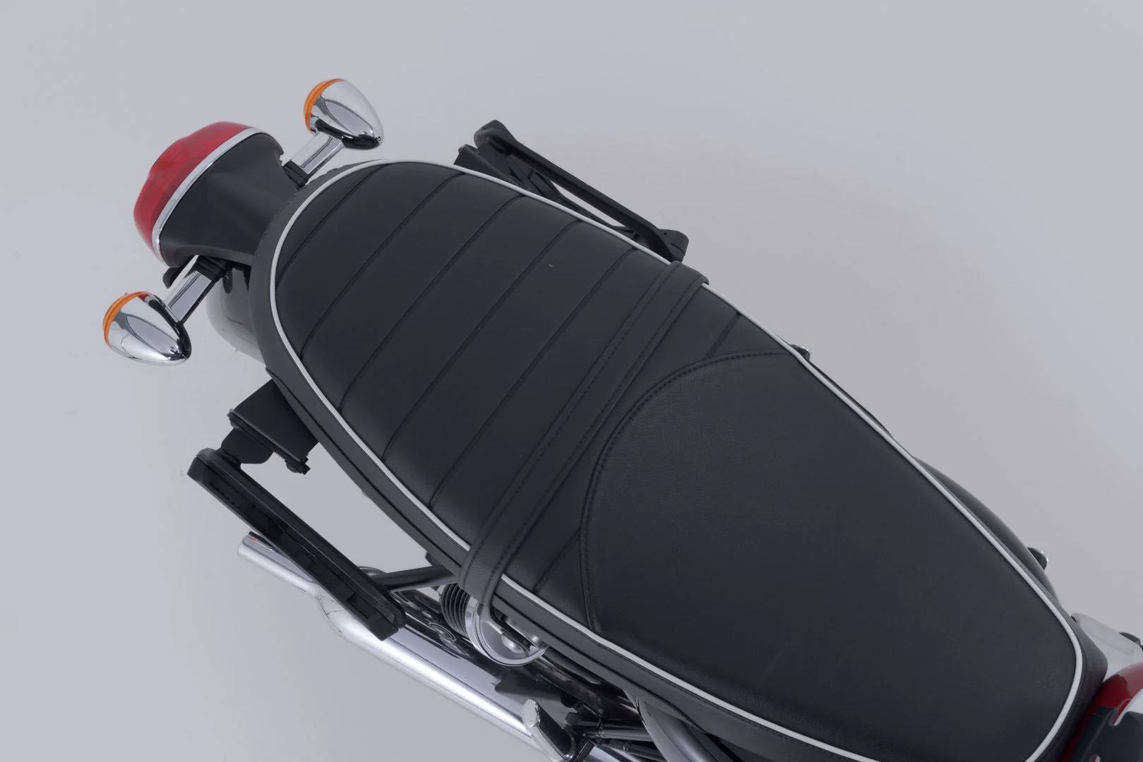 Legend Gear Side Bag system V-LOC 16/16 l. Triumph Bonnev. T100 (16-)/ T120 (15-). - Image 4