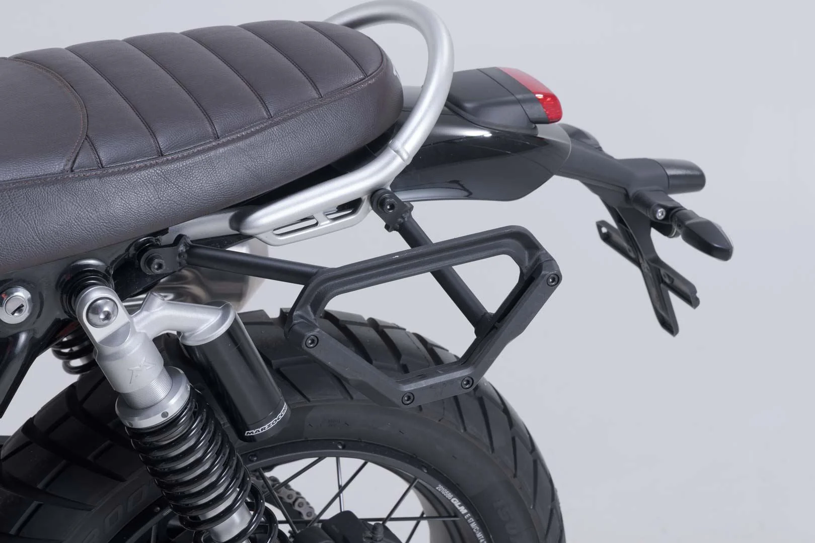 Legend Gear Side Bag system V-LOC 16 l. Scrambler 1200 XC/XE (18-), X/XE (23-). - Image 3