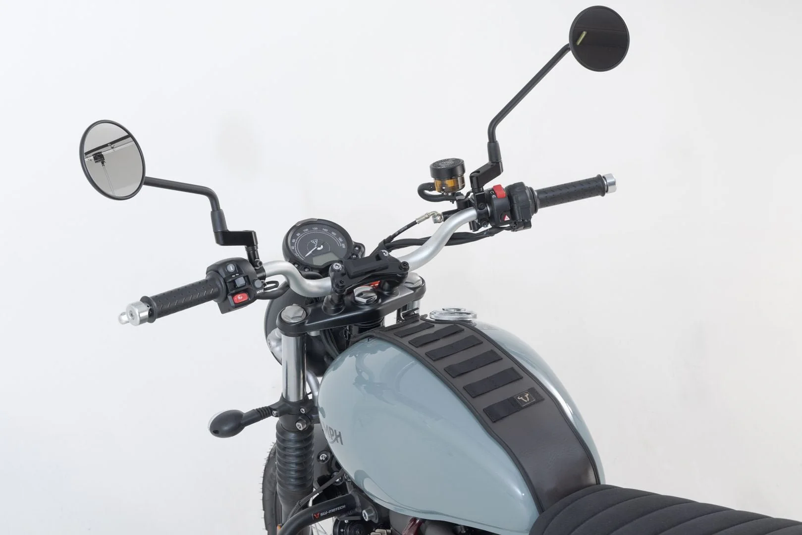 Legend Gear Tank Strap SLA Triumph models - Image 5