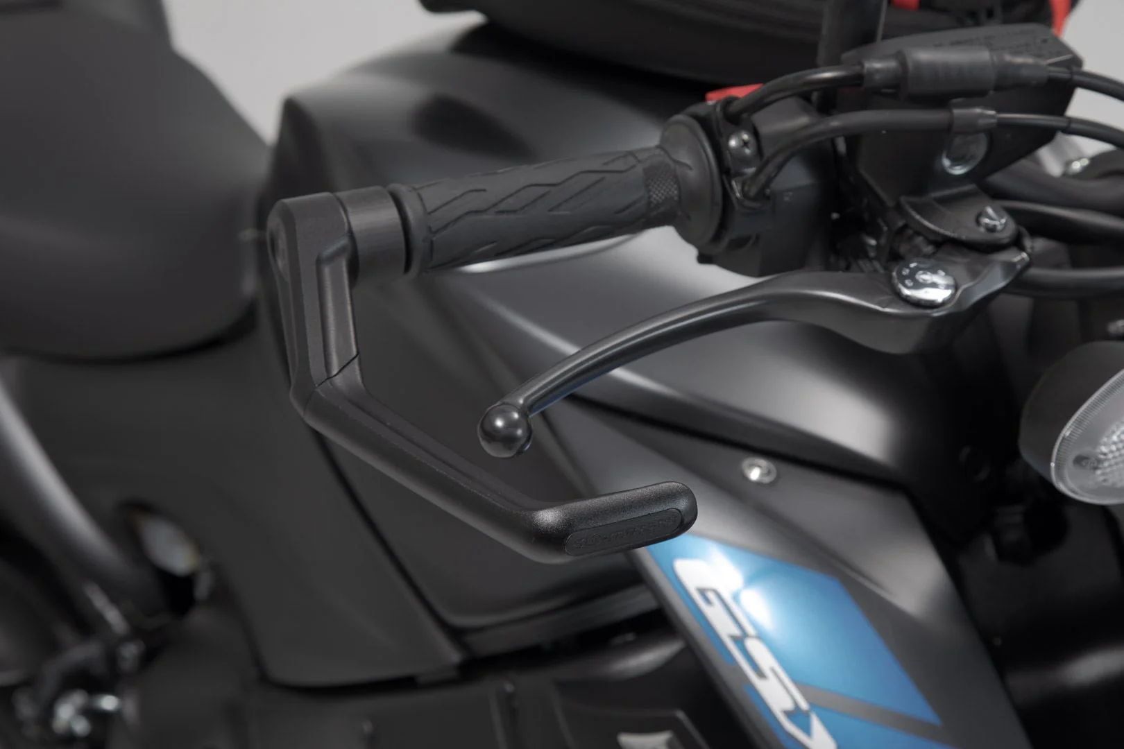 Lever Guards Suzuki GSX-S 750 (16-), GSX-S 1000 (15-) Black - Image 4