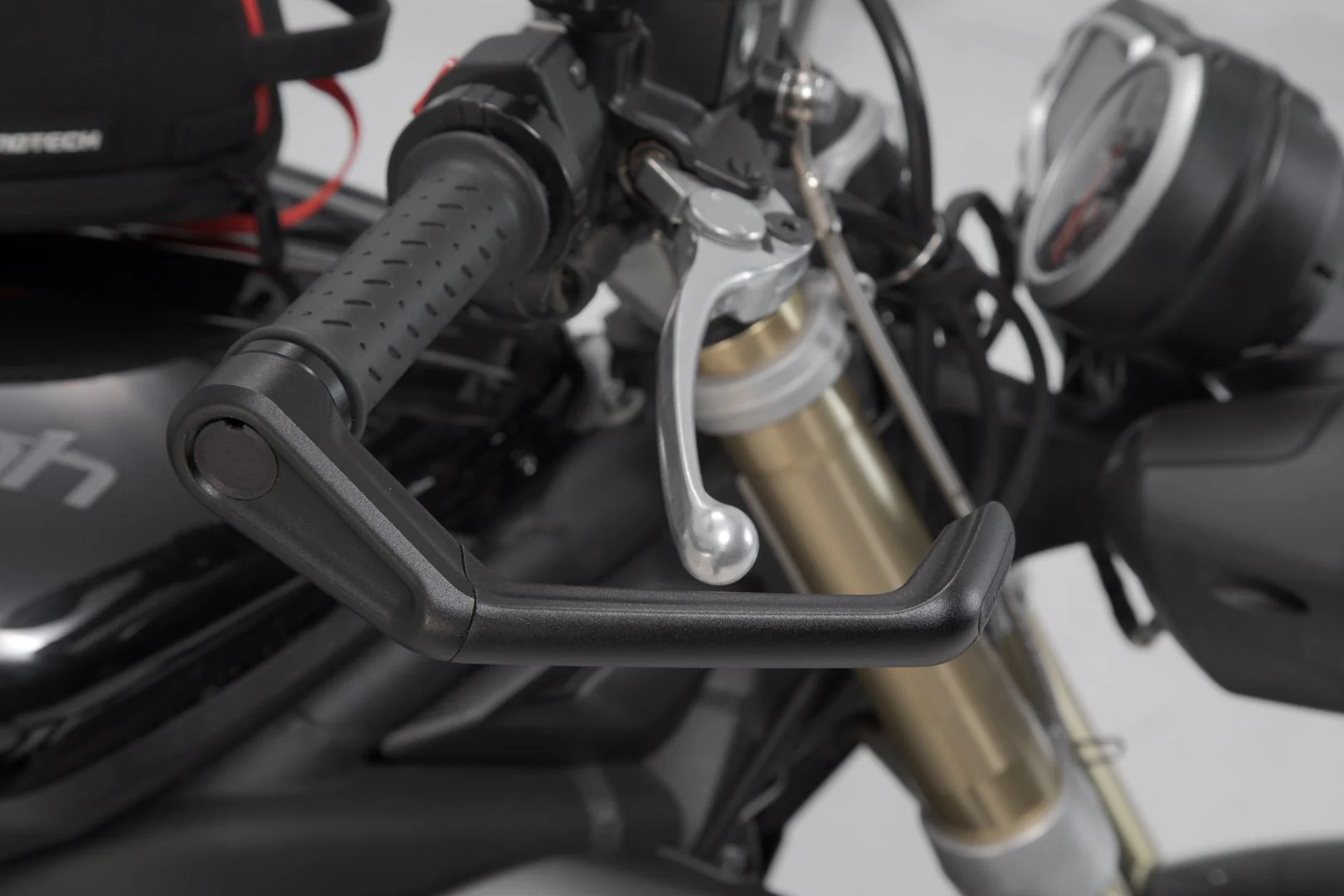 Lever Guards Triumph Street Triple 675 Black - Image 8