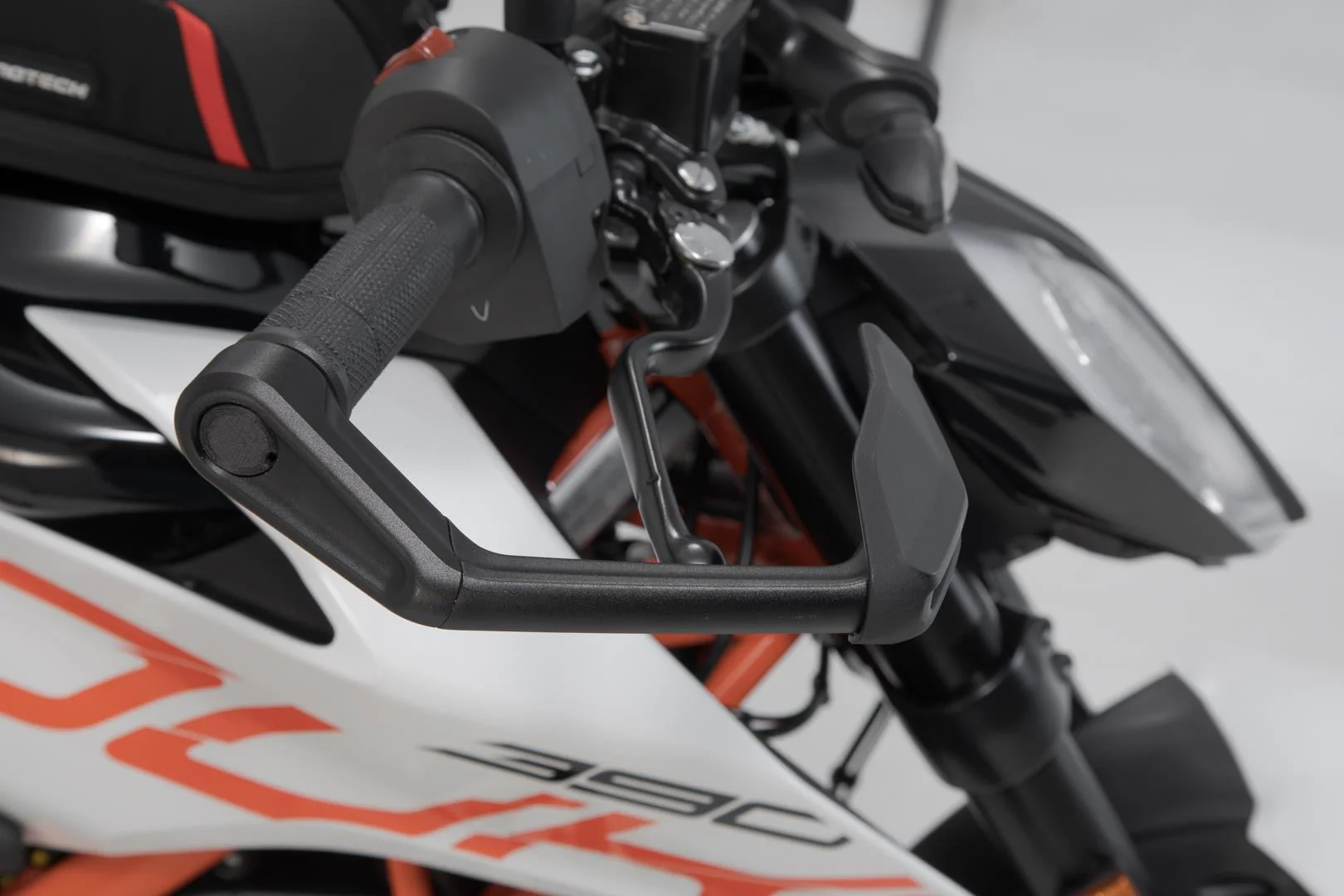 Lever Guards KTM 390 Duke (17-) with Wind Protection Black - Image 5