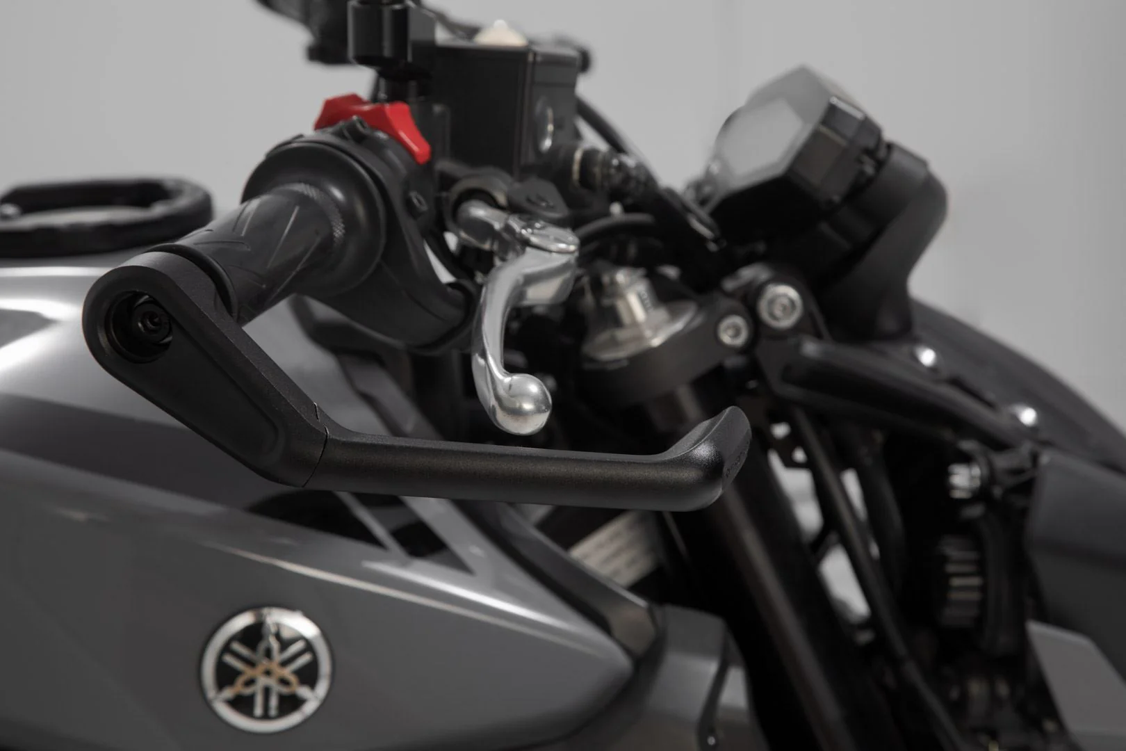 Lever Guards Yamaha MT-07 / MT-09 / MT-10 Black - Image 5