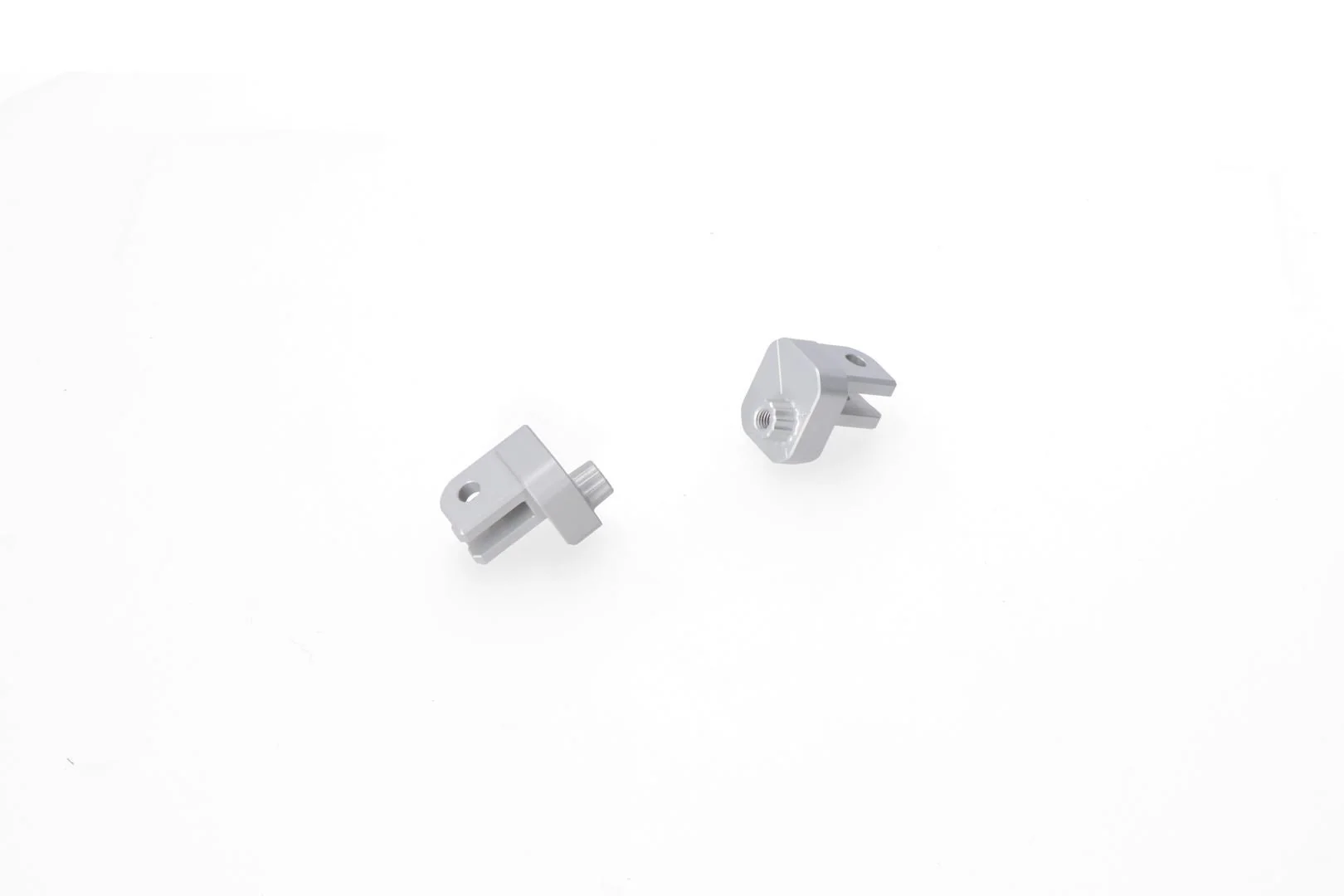 Mounting kit for EVO footrests Silver. Yamaha Tracer 9 (20-). - Image 3