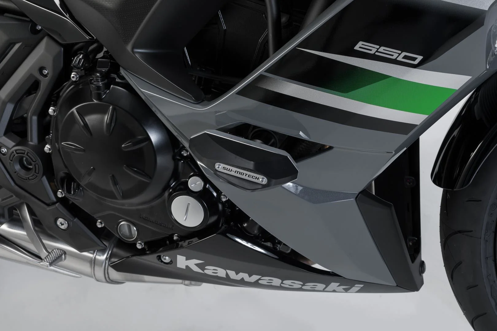 Mounting kit for frame slider with adapters Black Kawasaki Ninja 650 (16-) - Image 3
