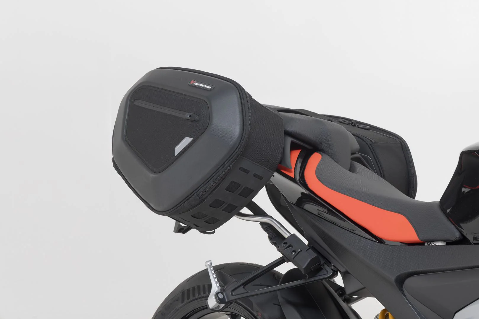 PRO BLAZE H saddlebag set Black. Aprilia RS 660 Extrema (23-). - Image 3