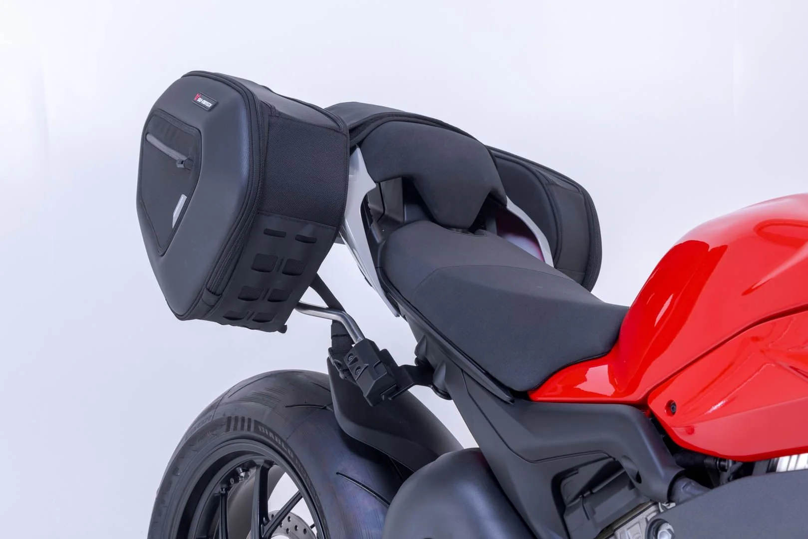 PRO BLAZE H saddlebag set Ducati Streetfighter V4 / S (19-). - Image 3