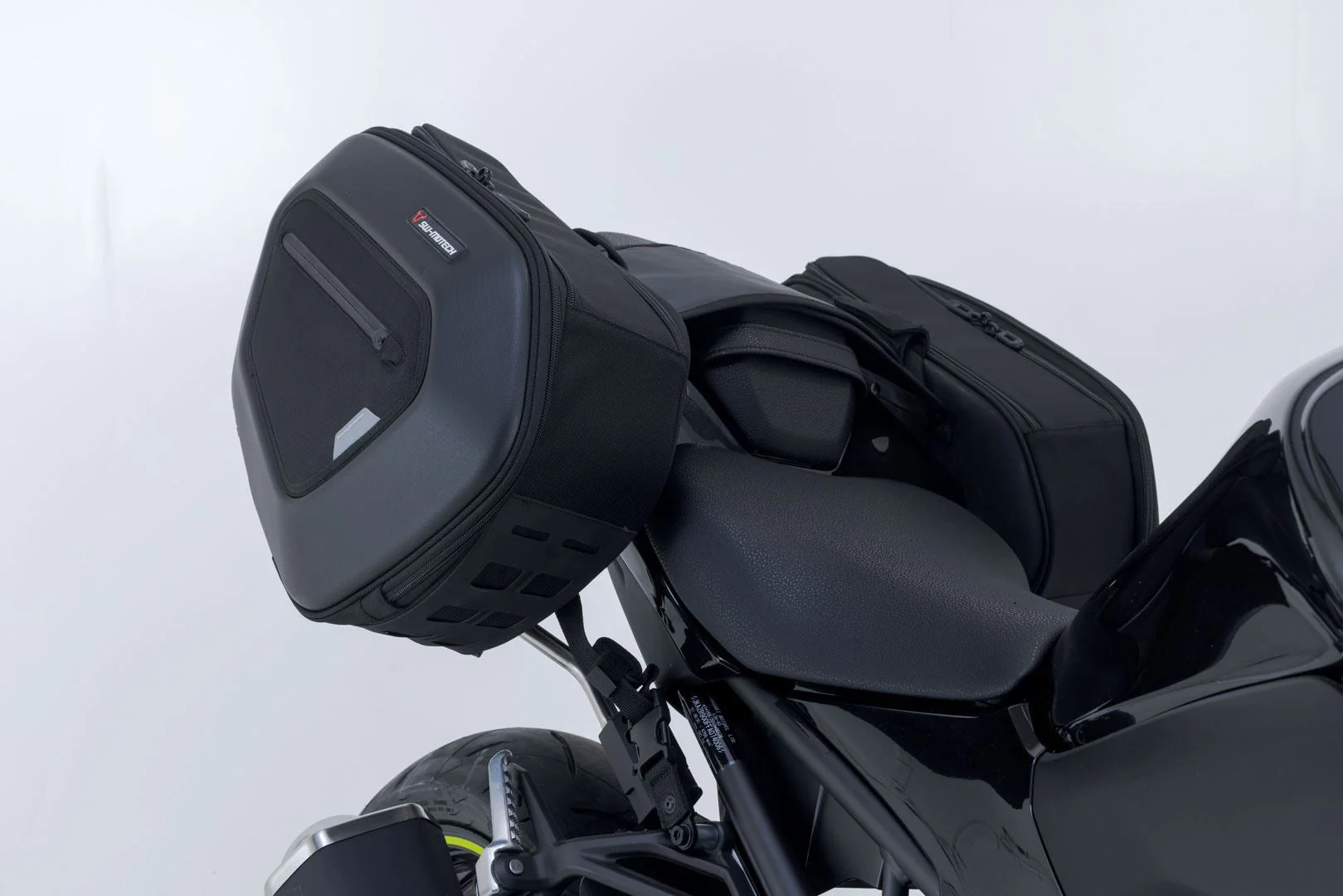 PRO BLAZE H saddlebag set Black. Kawasaki Z900 (16-). - Image 3