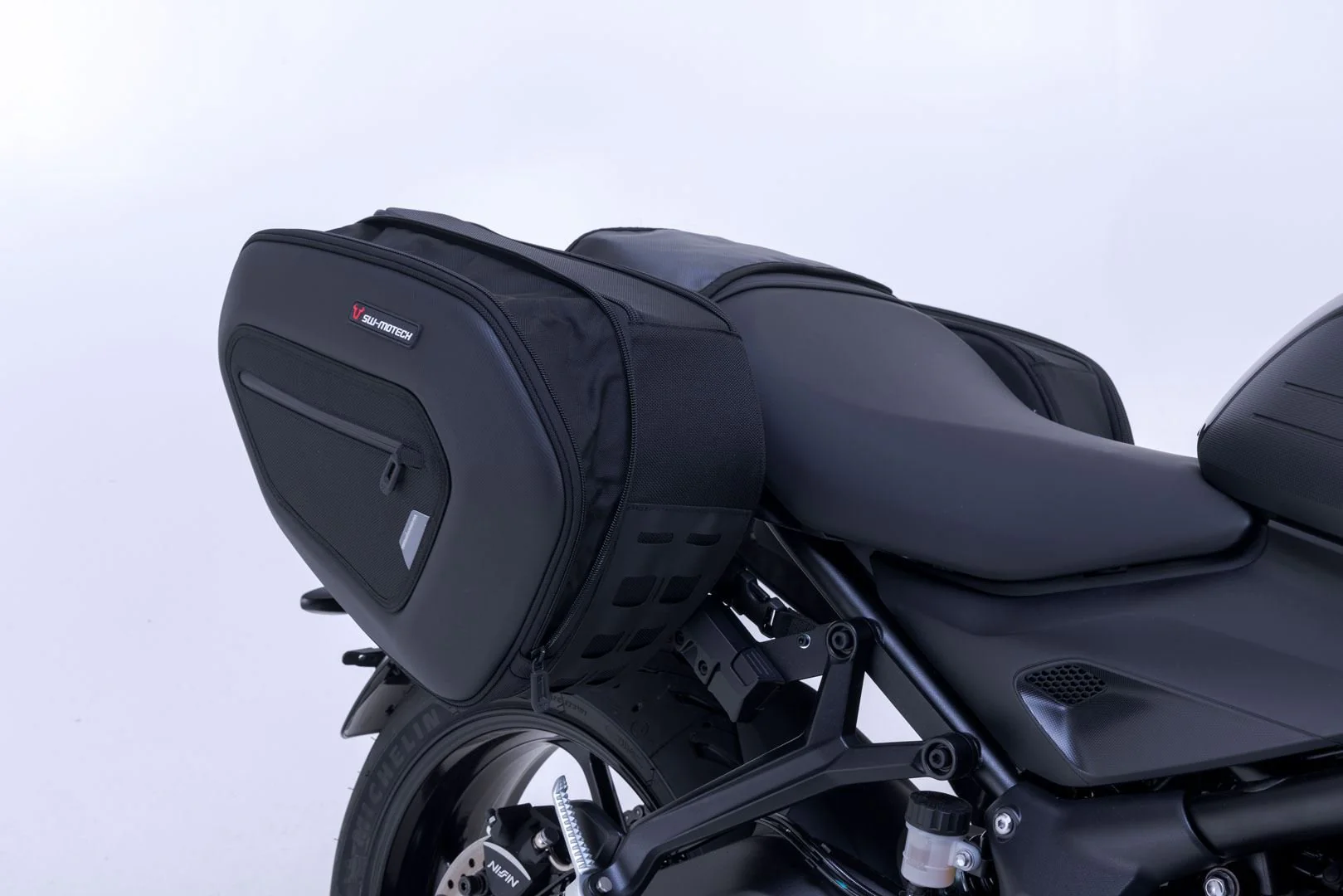 PRO BLAZE H saddlebag set Black. Triumph Trident 660 / Daytona 660. - Image 4