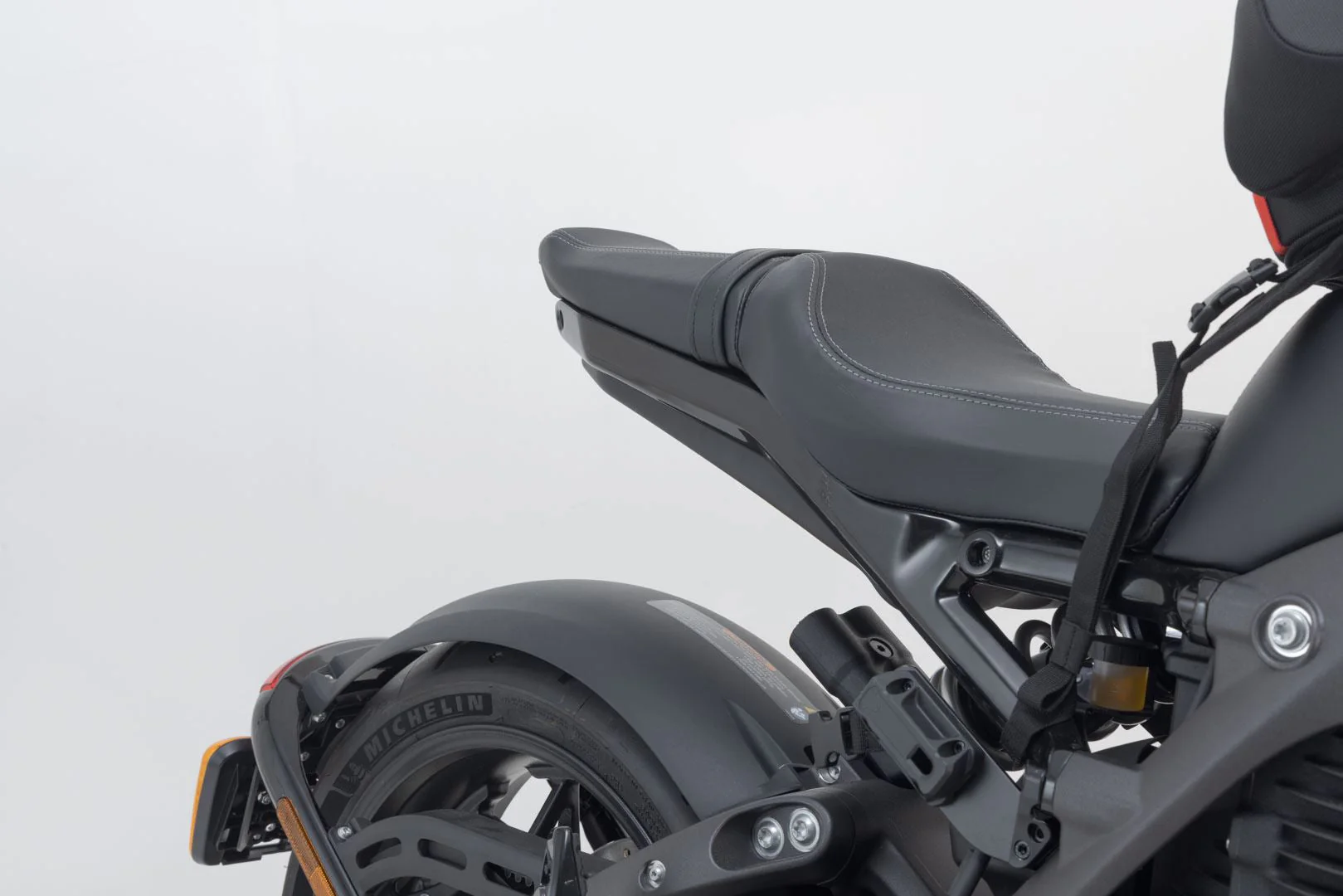 PRO BLAZE saddlebag set LiveWireONE Black - Image 5