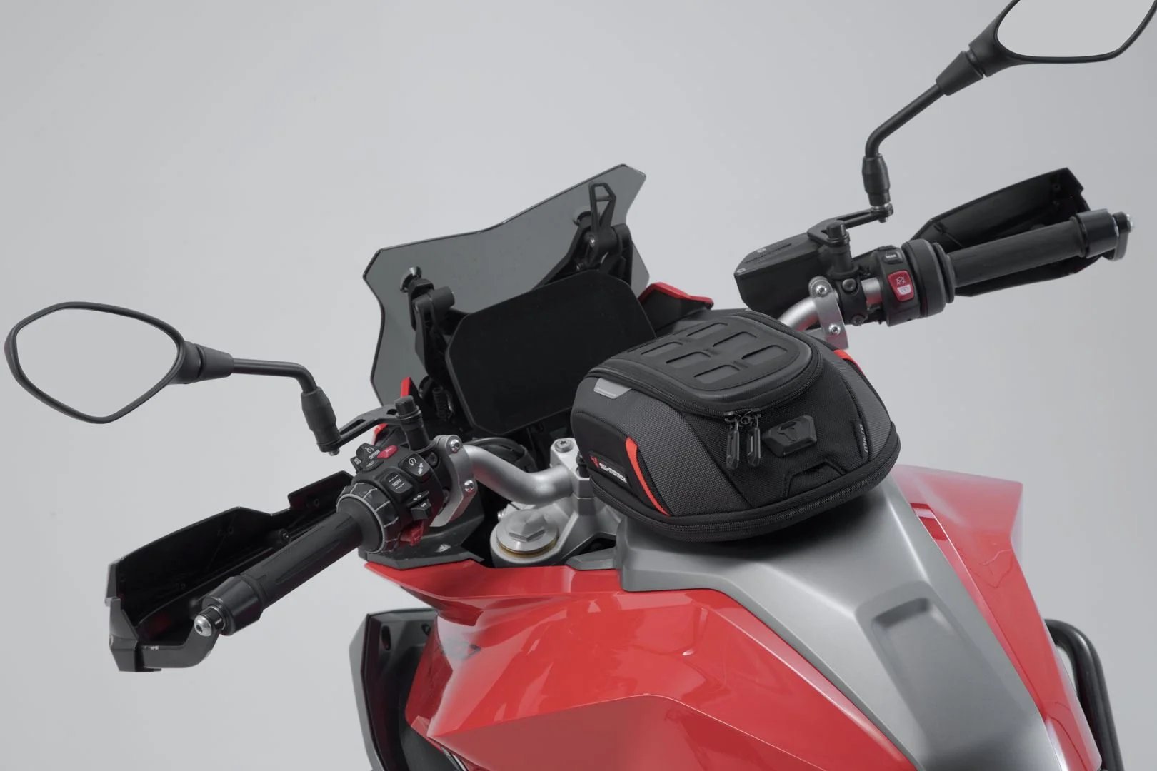 PRO Micro Tank Bag 3-5 litre - Image 3