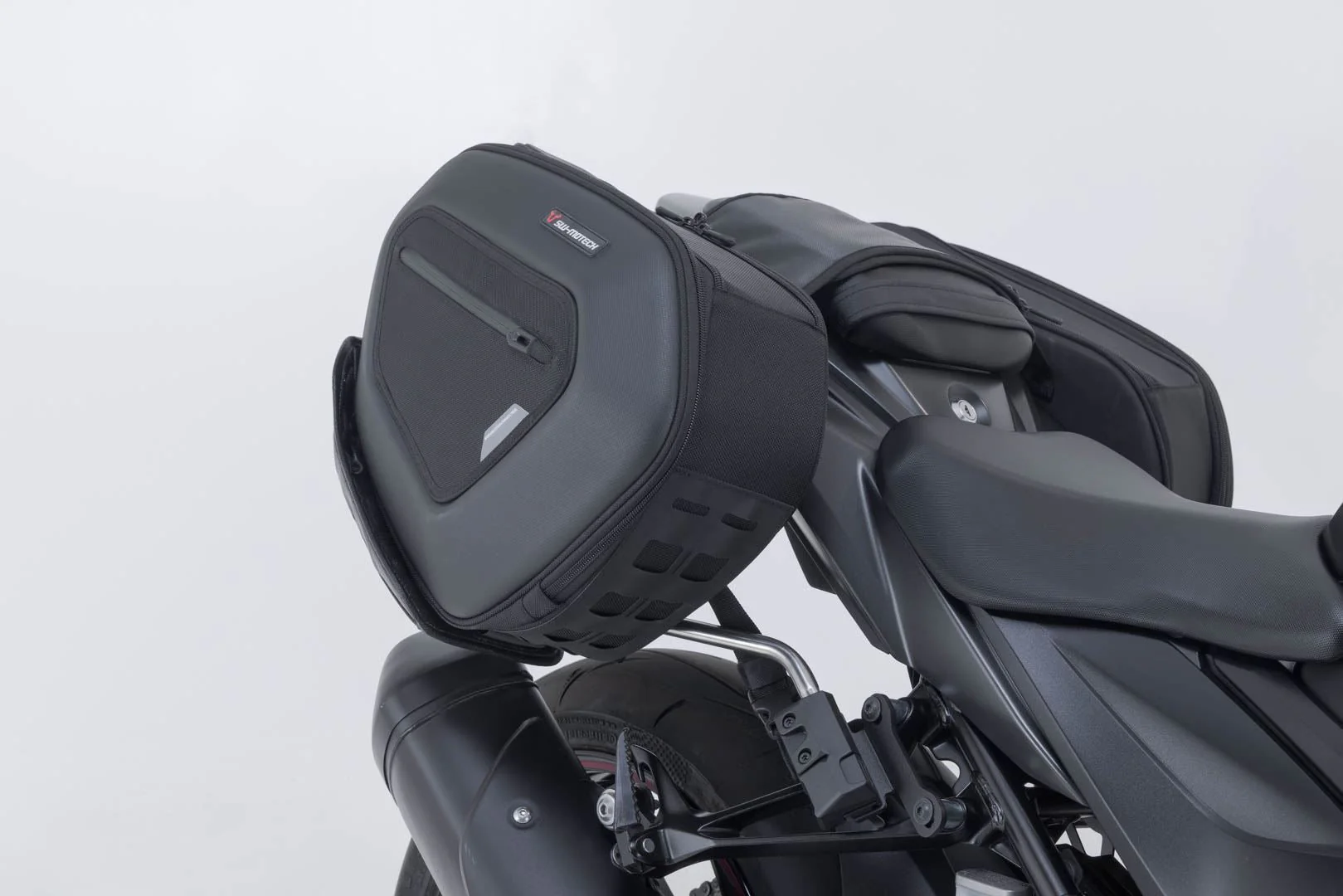 PRO tank ring Black. Ducati DesertX Rally (23-). - Image 5