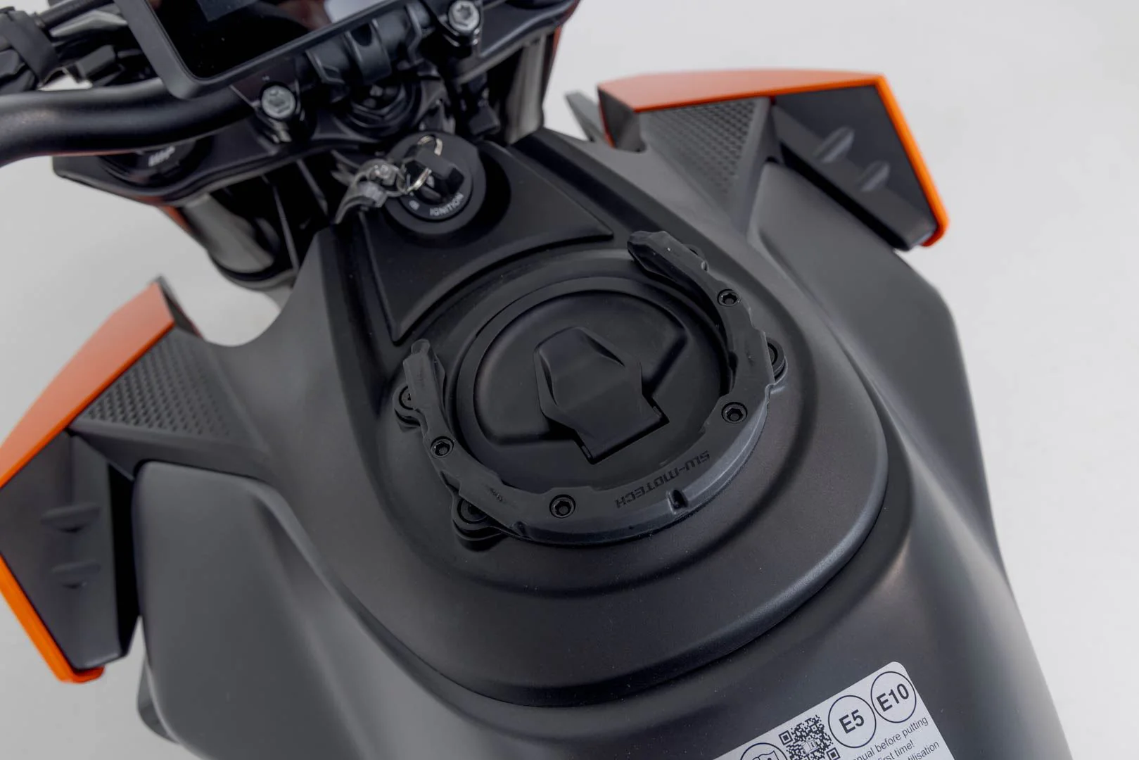 PRO tank ring Black. KTM 990 Duke (23-). - Image 2