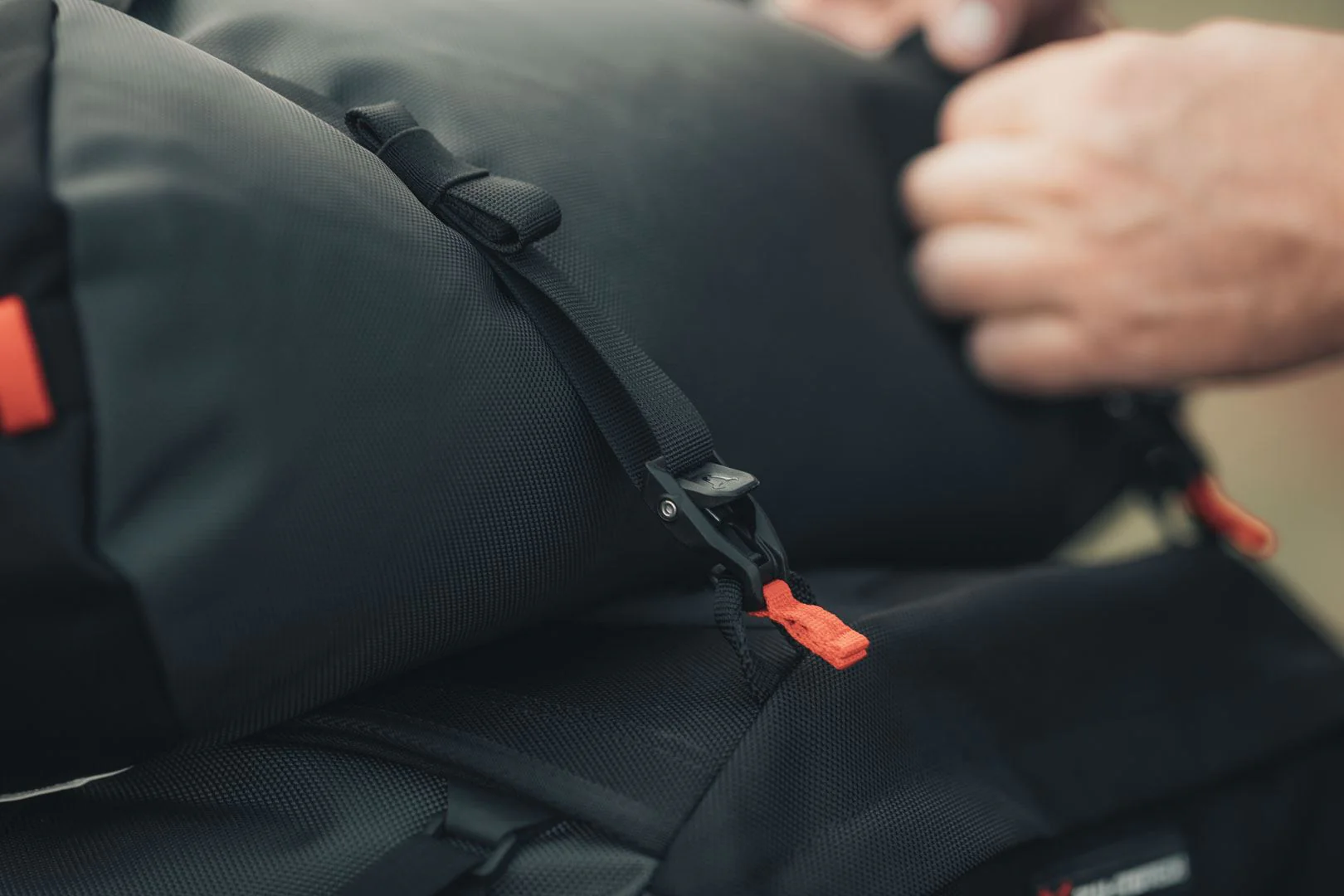 PRO Tentbag Tail Bag 1680D Ballistic Nylon 18 litre Black/Anthracite - Image 5