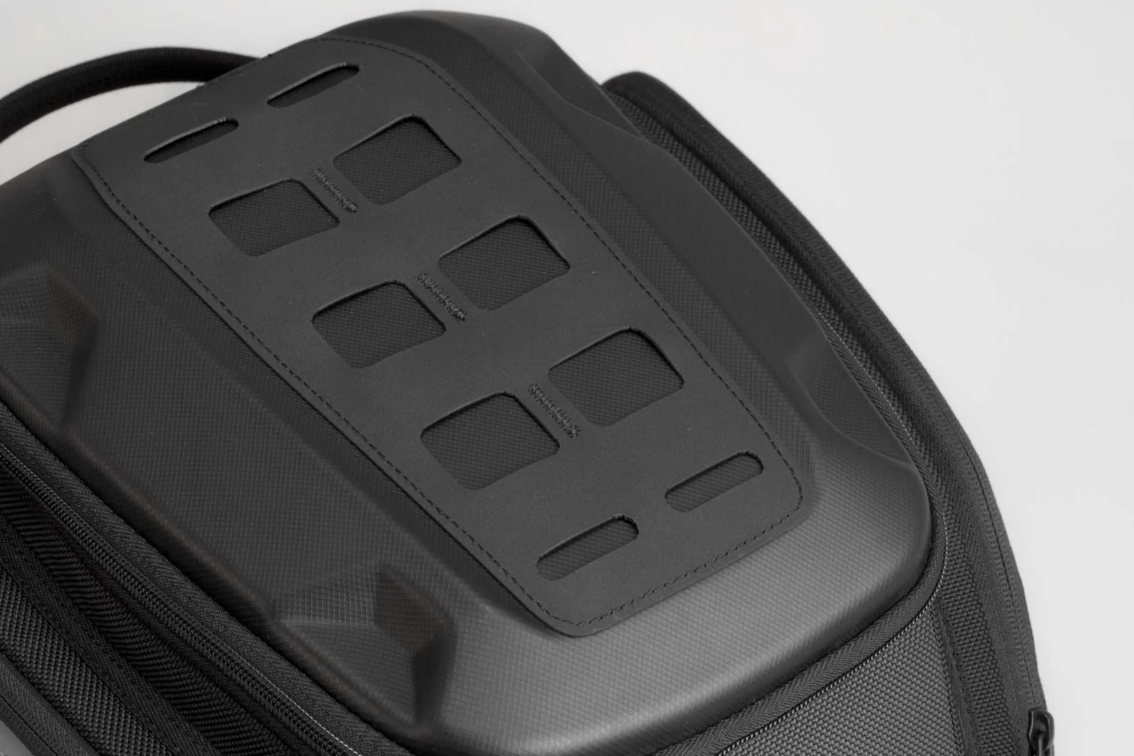 PRO Trial Tank Bag 13-18 litre - Image 5