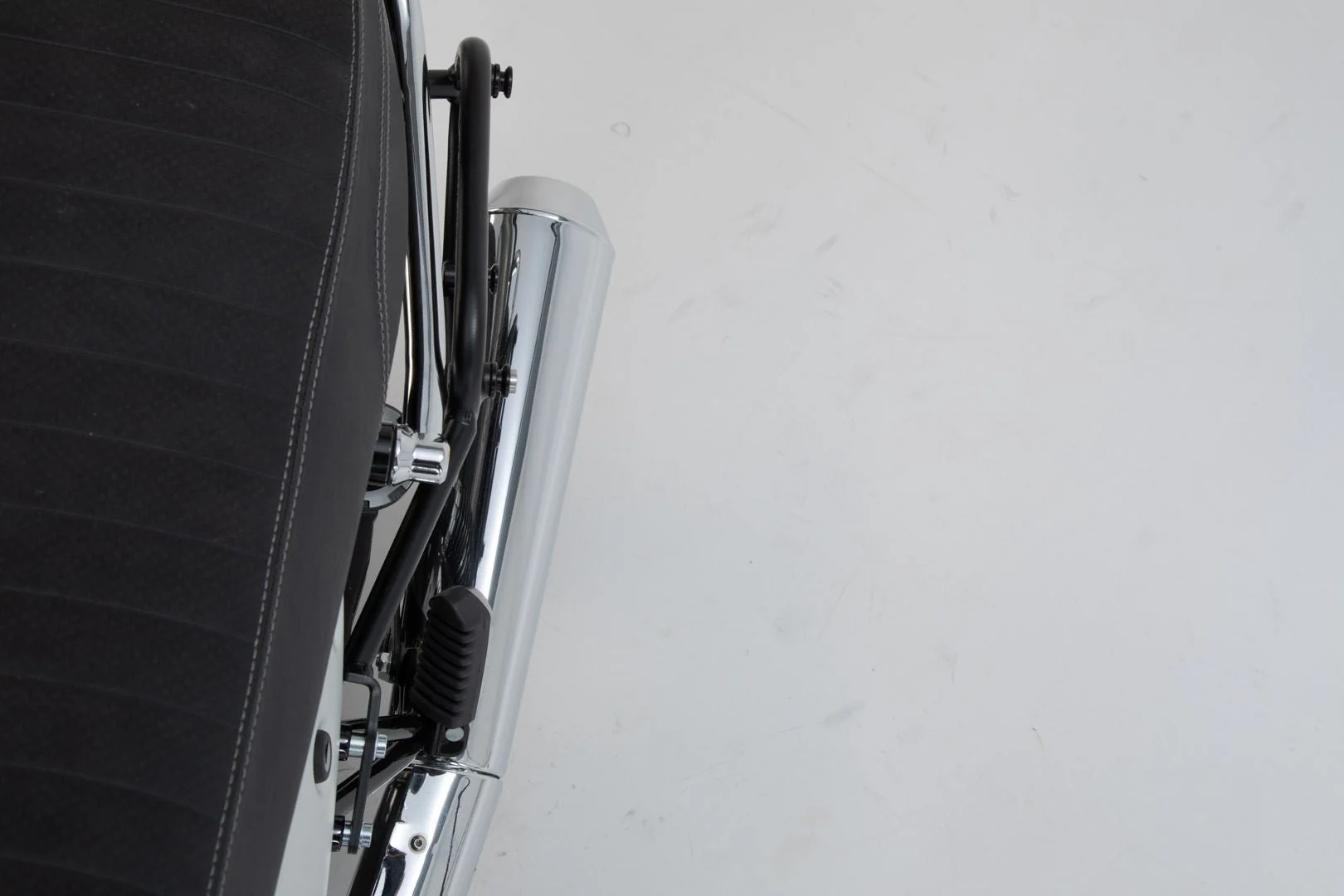SLC Side Carrier Left Moto Guzzi V7 lll (16-20) - Image 5