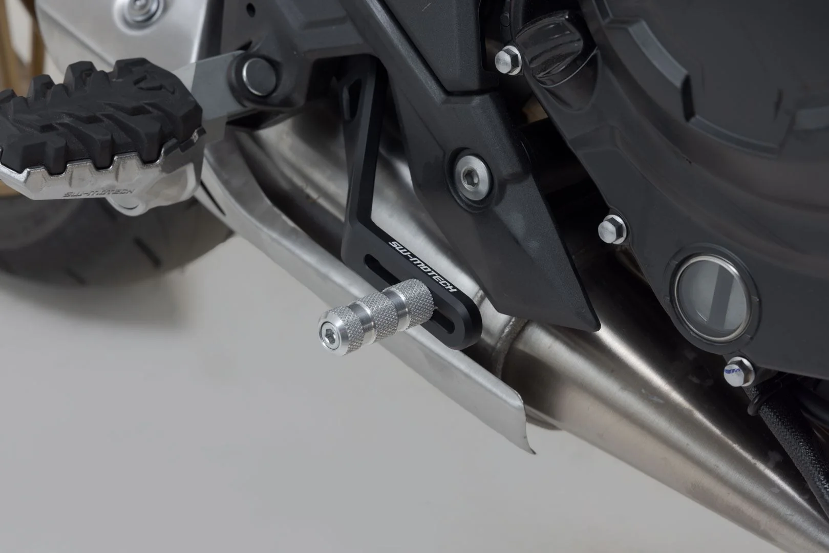 SLC Side Carrier Right Husqvarna 901 Norden (21-) - Image 4