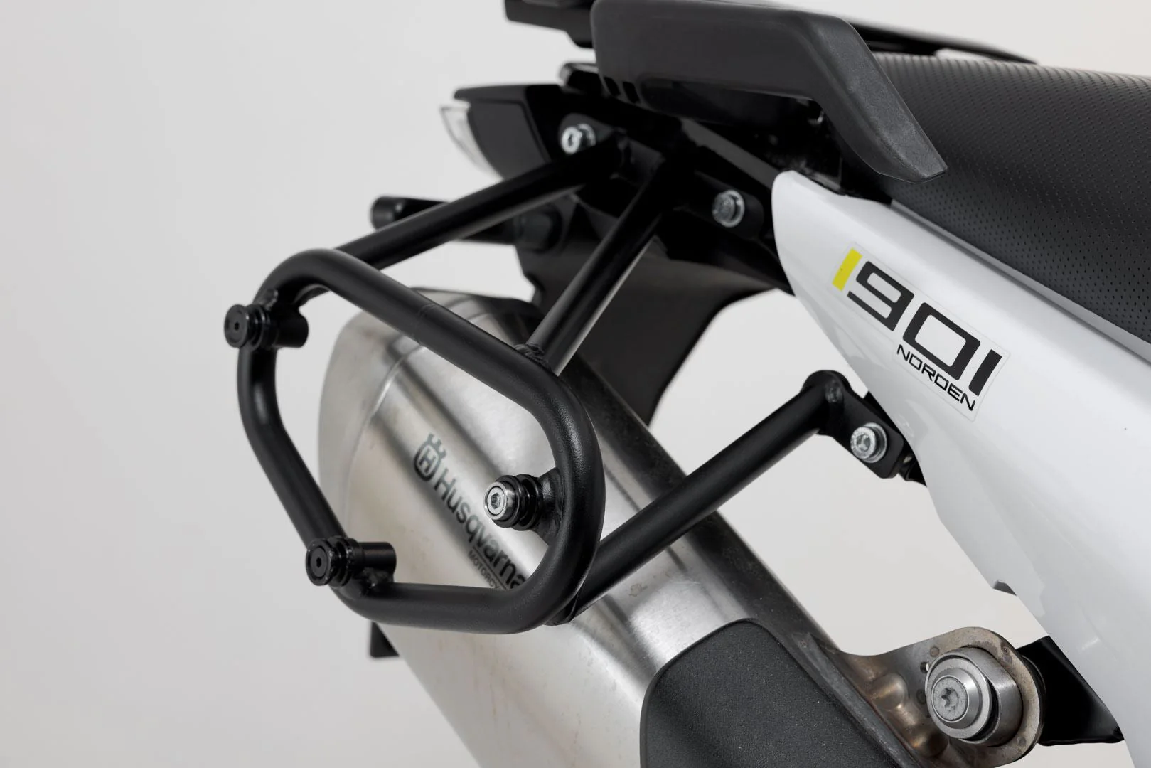 SLC Side Carrier Right Husqvarna 901 Norden (21-) - Image 7