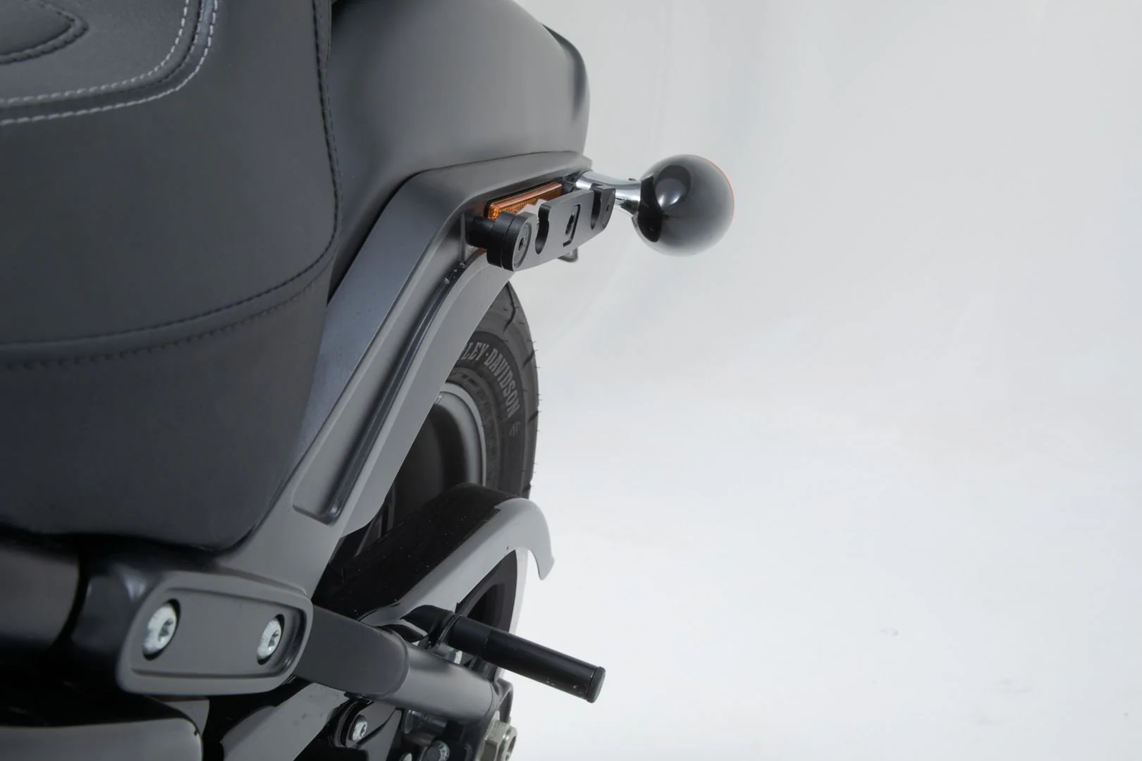 SLH Side Carrier Left Harley-Davidson Softail Fat Bob / S (17-) - Image 2