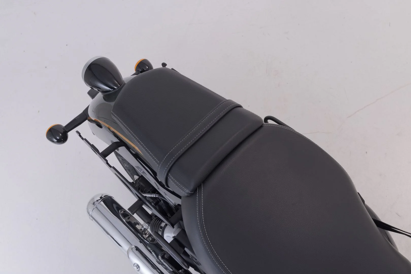 SLH side carrier LH1 right Royal Enfield Super Meteor 650 (22-). - Image 4