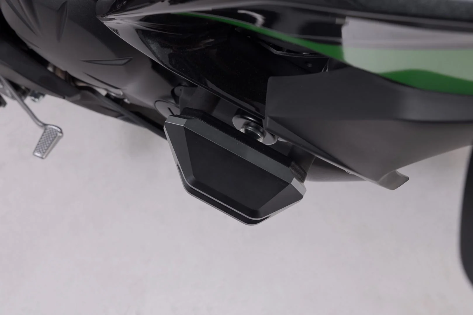 Slider set for frame Black Kawasaki Versys 650 (15-) - Image 3