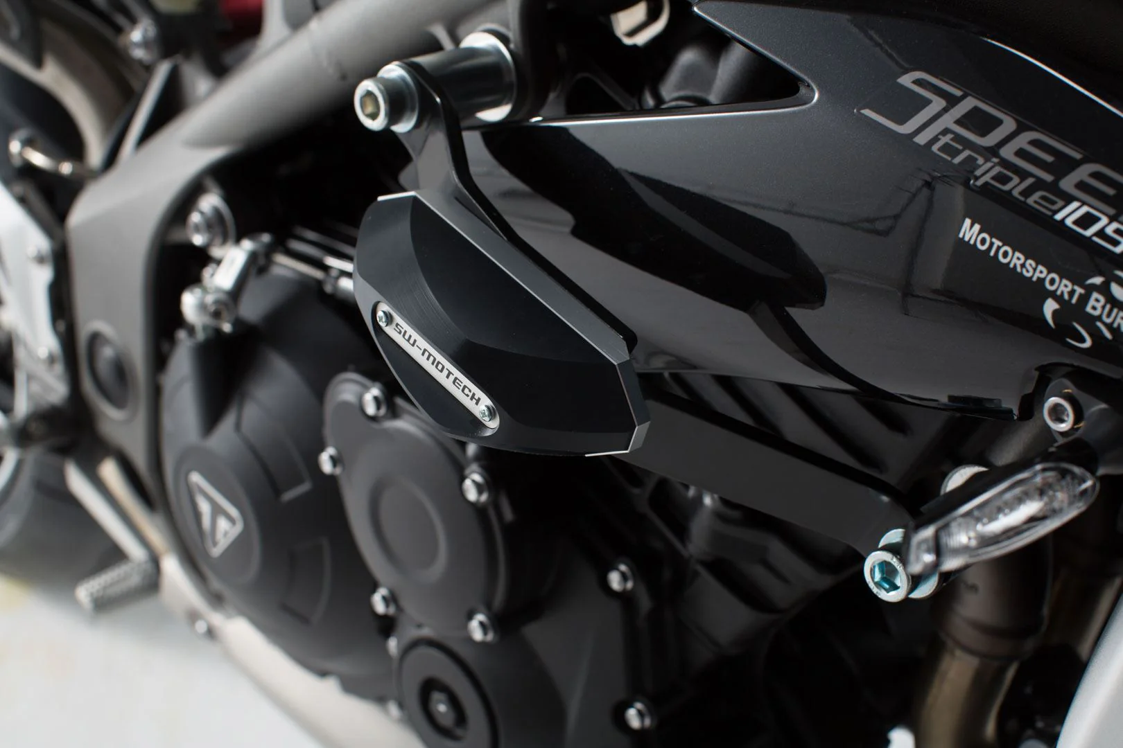 Slider Set For Frame Black Triumph Speed Triple 1050 (10-) - Image 3