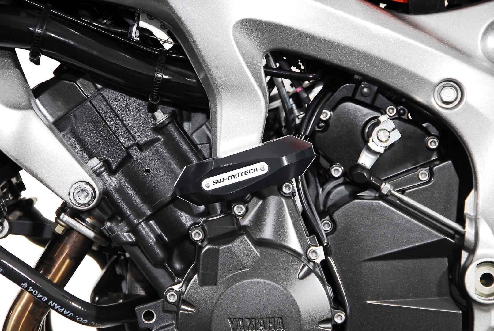 Slider set for frame Black Yamaha FZ1/Fazer FZ6/Fazer - Image 3