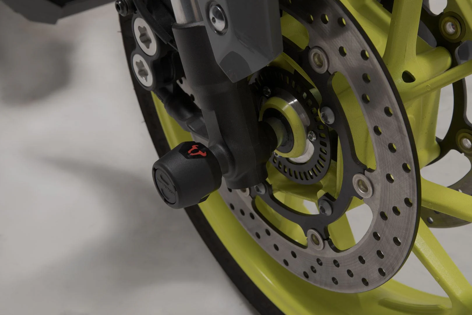 Slider Set for Front Axle Yamaha MT-09/Tracer (16-), Tracer 900GT Black - Image 4