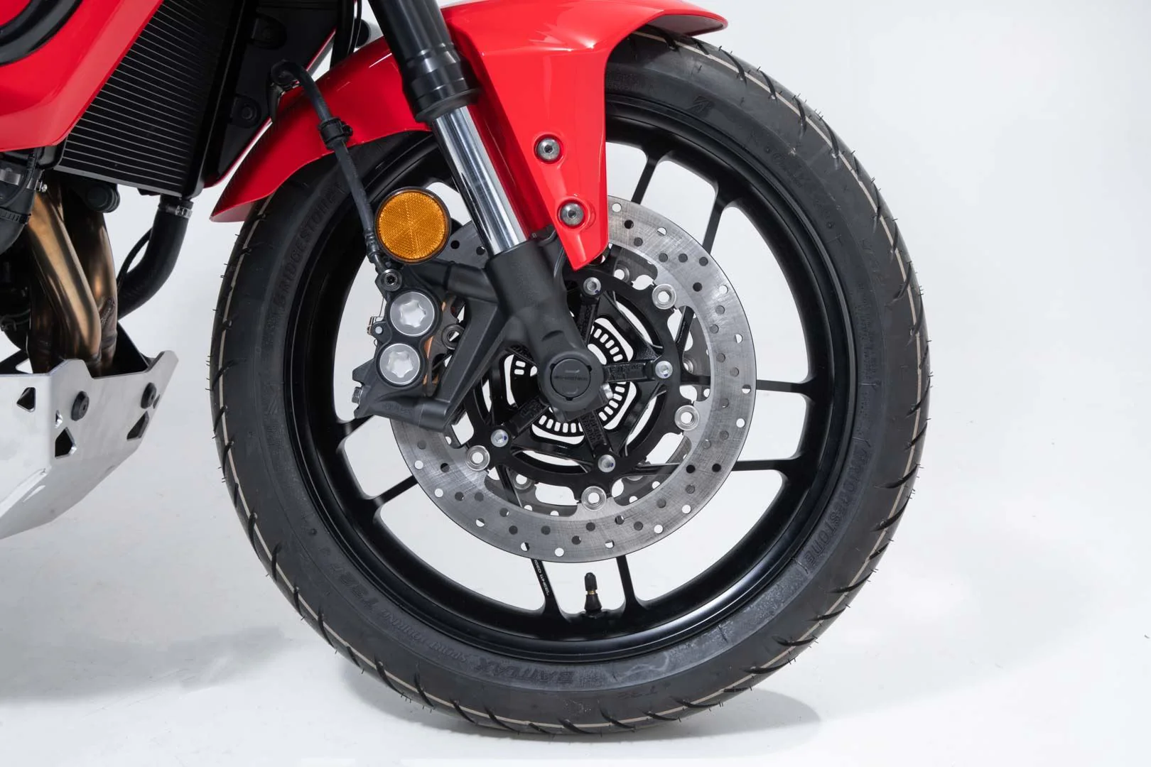 Slider Set for Front Axle Yamaha Tracer 9 (20-) Black - Image 2