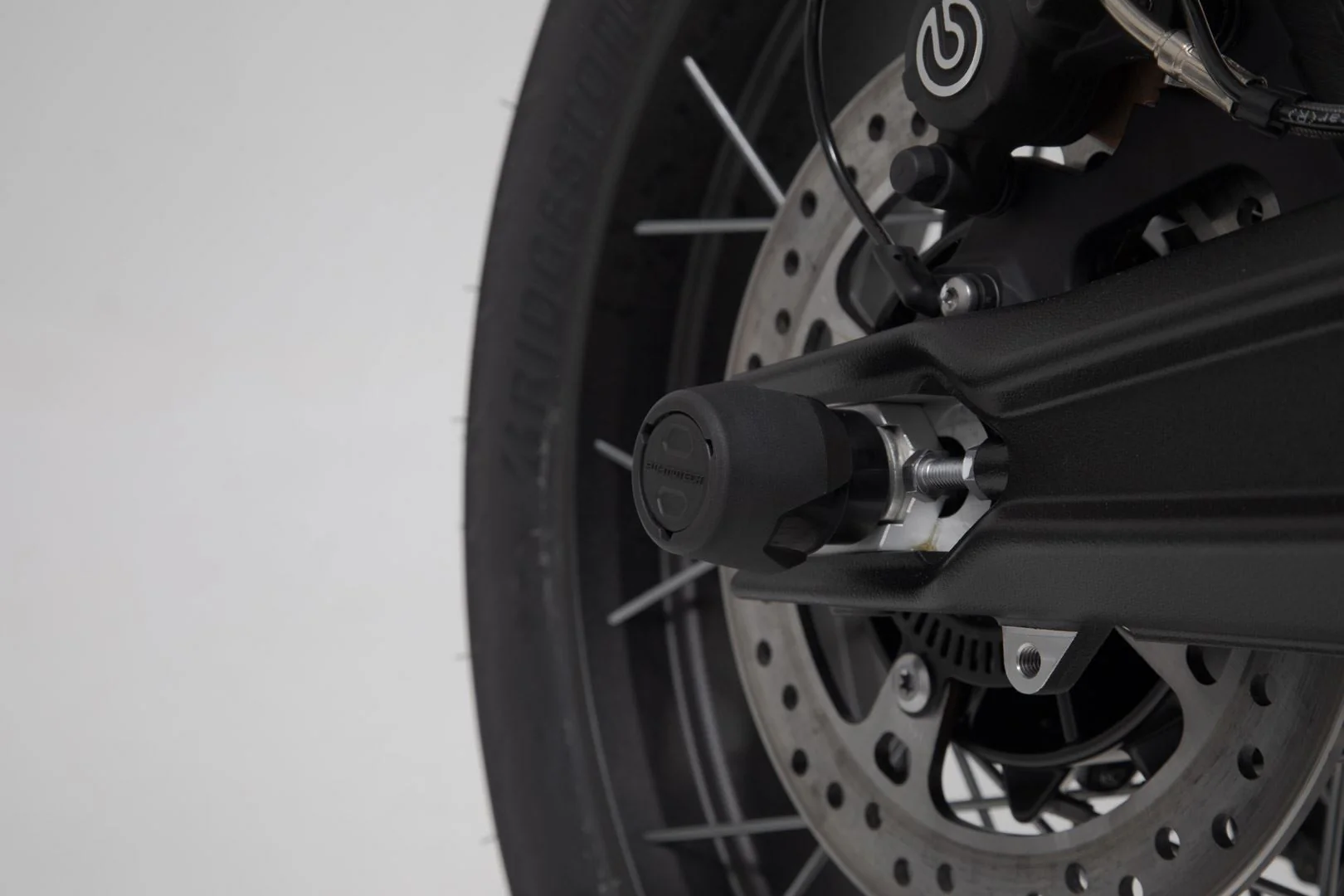 Slider Set for Rear Axle Triumph Tiger 800 (10-) / 900 (19-) Black - Image 4