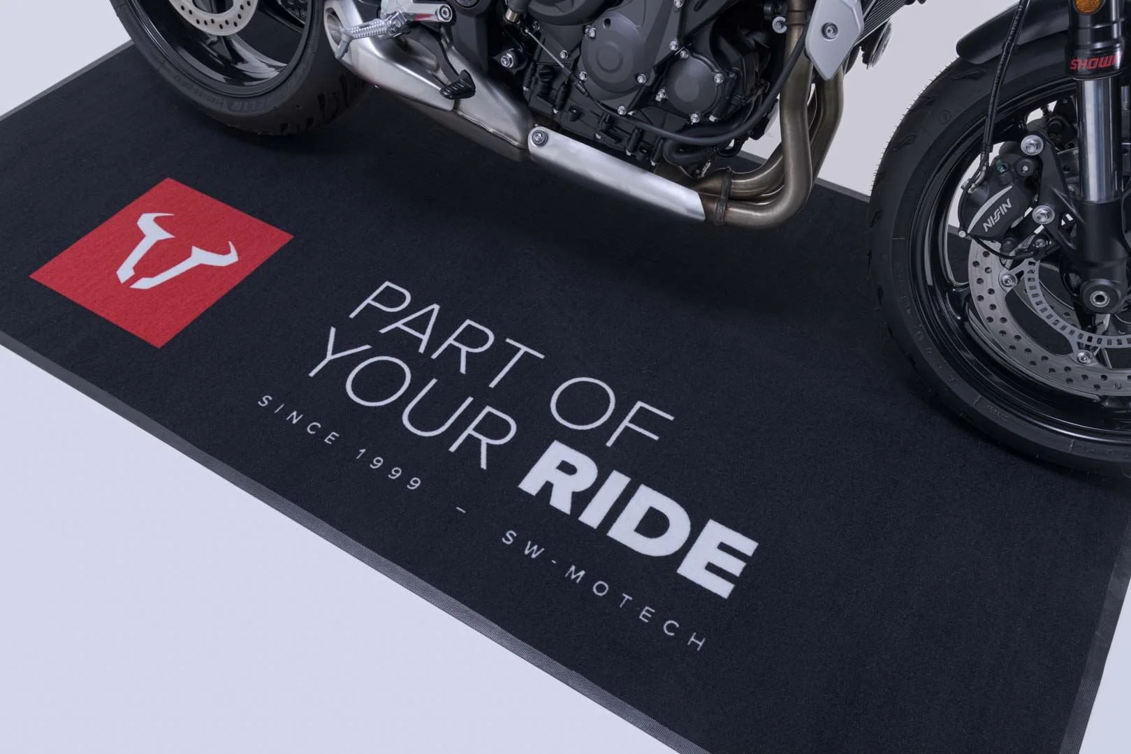 SW-MOTECH bike carpet 2.0x1.0 m. Rectangular. Black. Imprint white/red. - Image 6