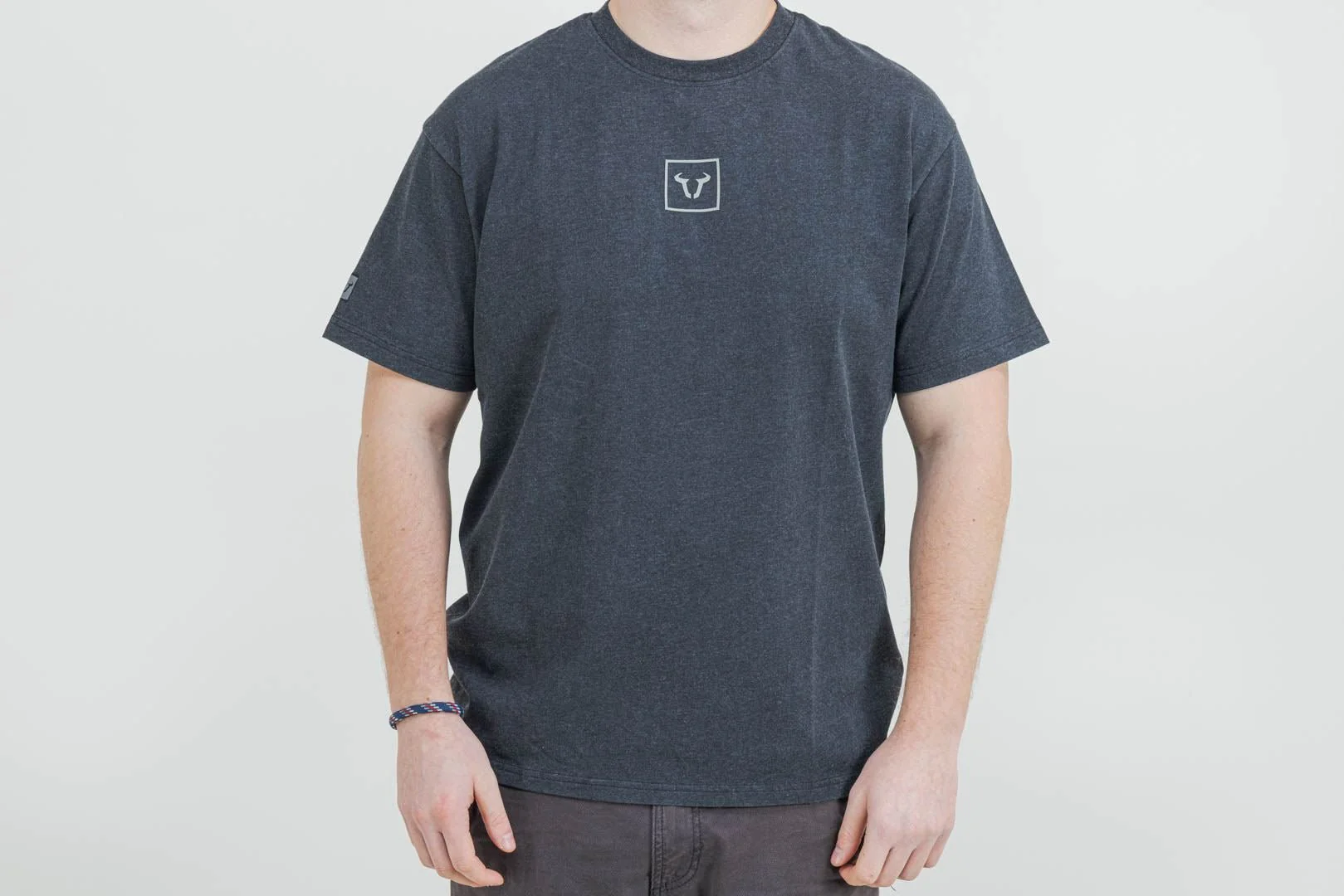 T-Shirt Unisex Riders Line Dark Grey. Optic Wash. Unisex. Size S.